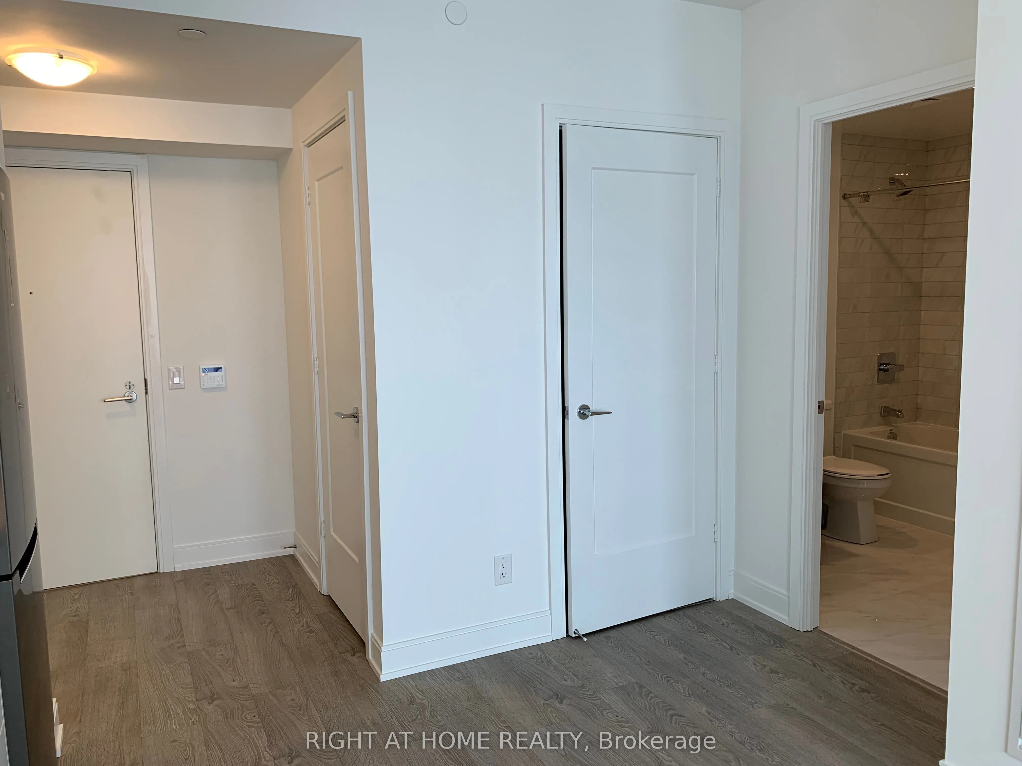 70 ANNIE CRAIG Drive, #2601
