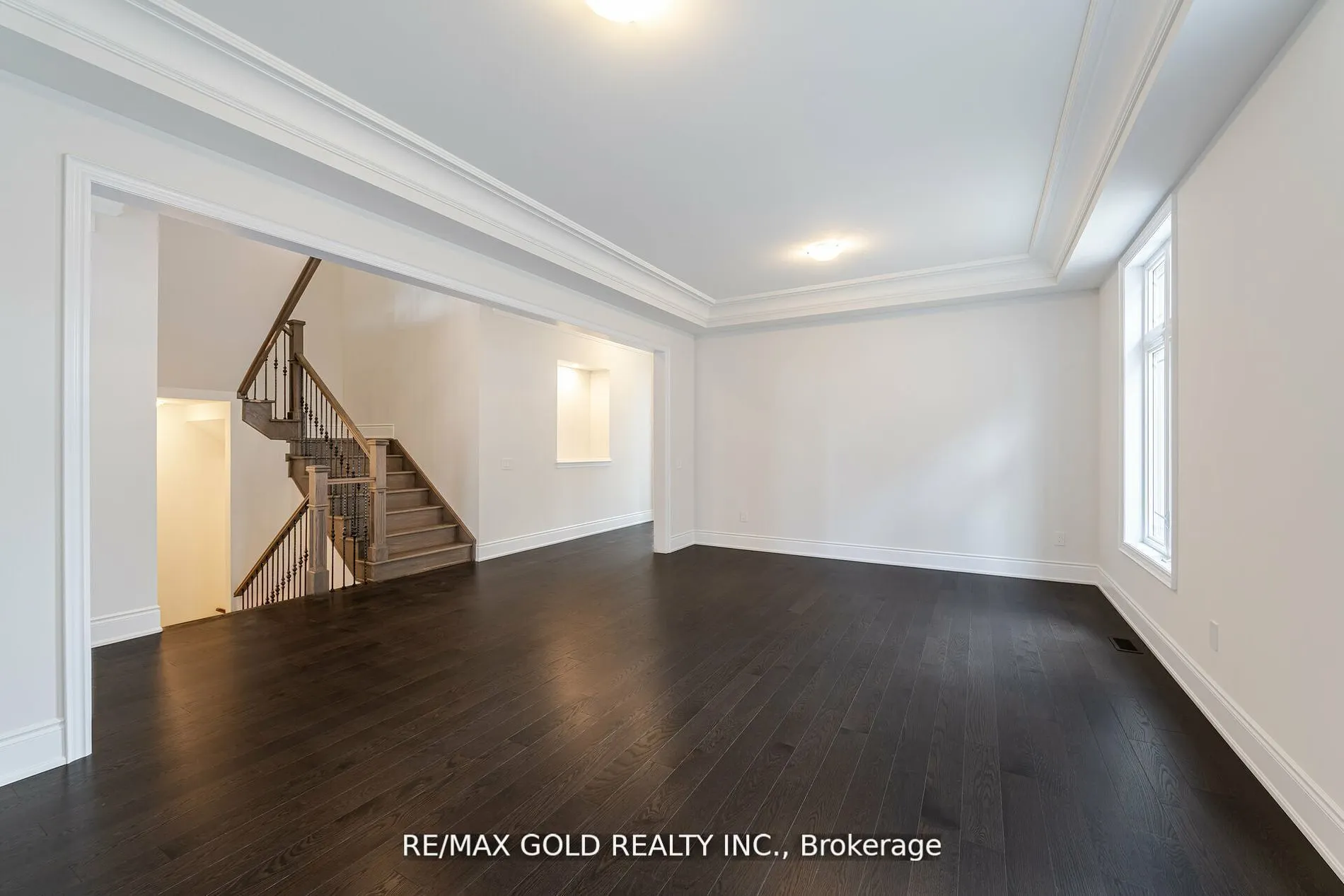 80 Raspberry Ridge Avenue
