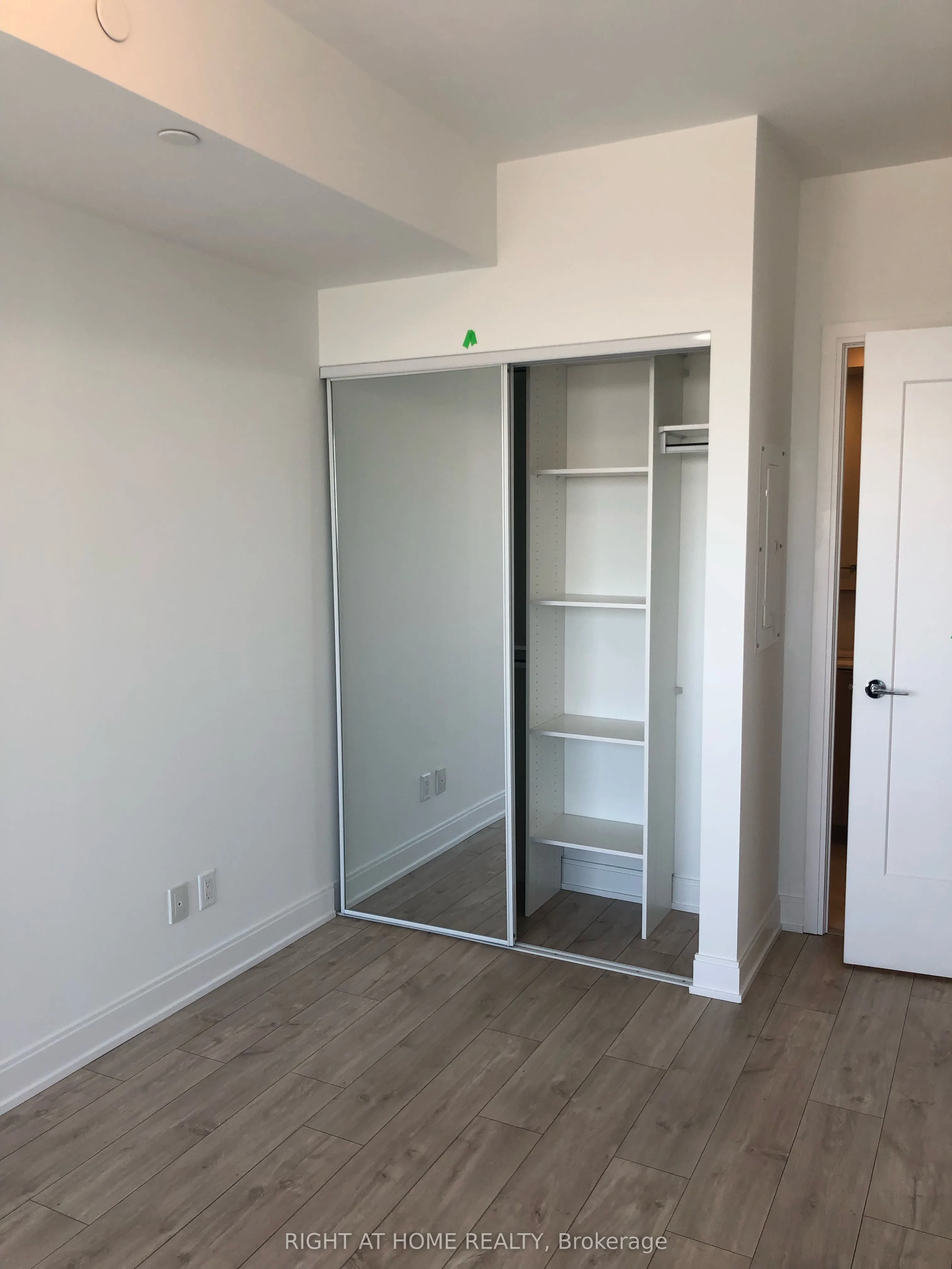 70 ANNIE CRAIG Drive, #3709
