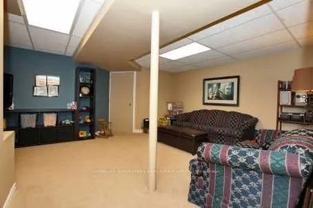 6119 Clover Ridge Crescent
