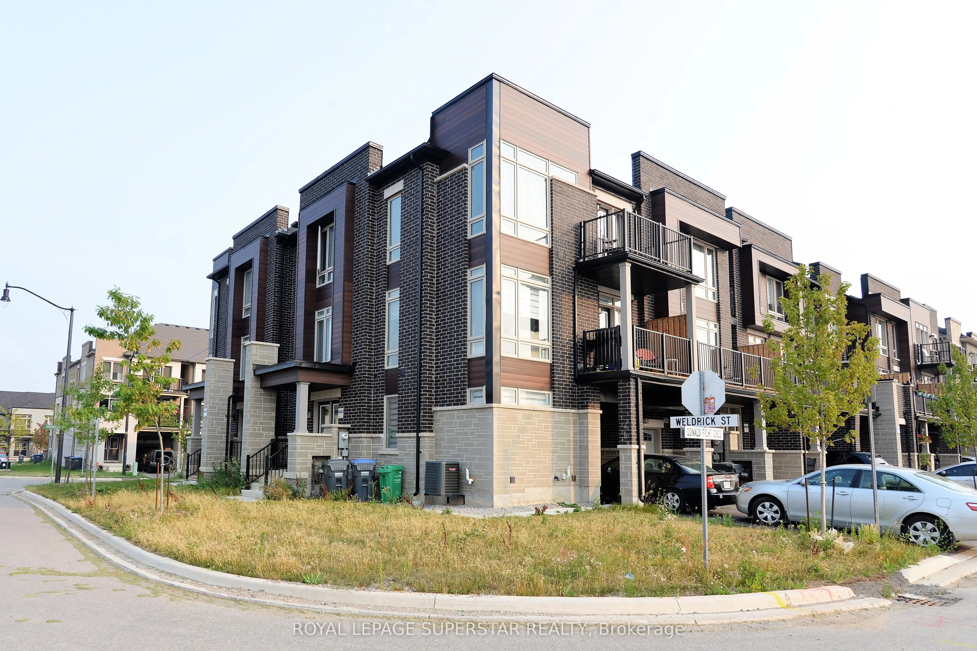 98 DONALD FICHT Crescent