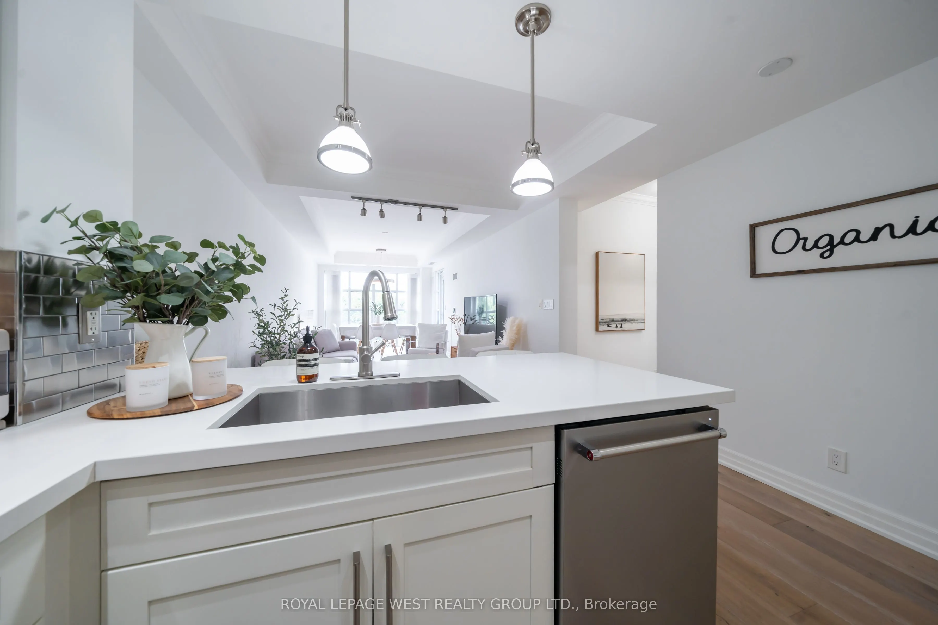 2855 Bloor Street W, #616