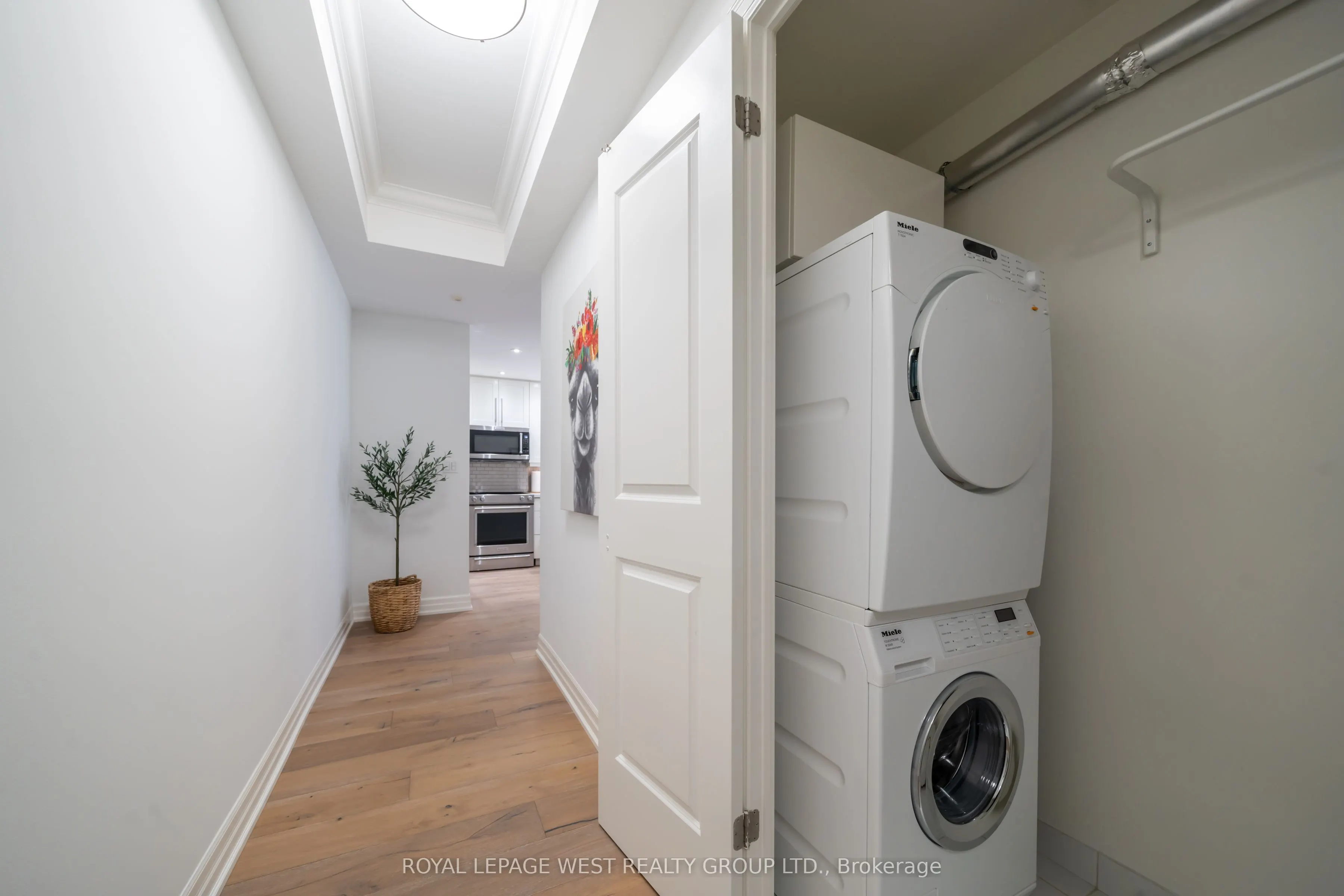2855 Bloor Street W, #616