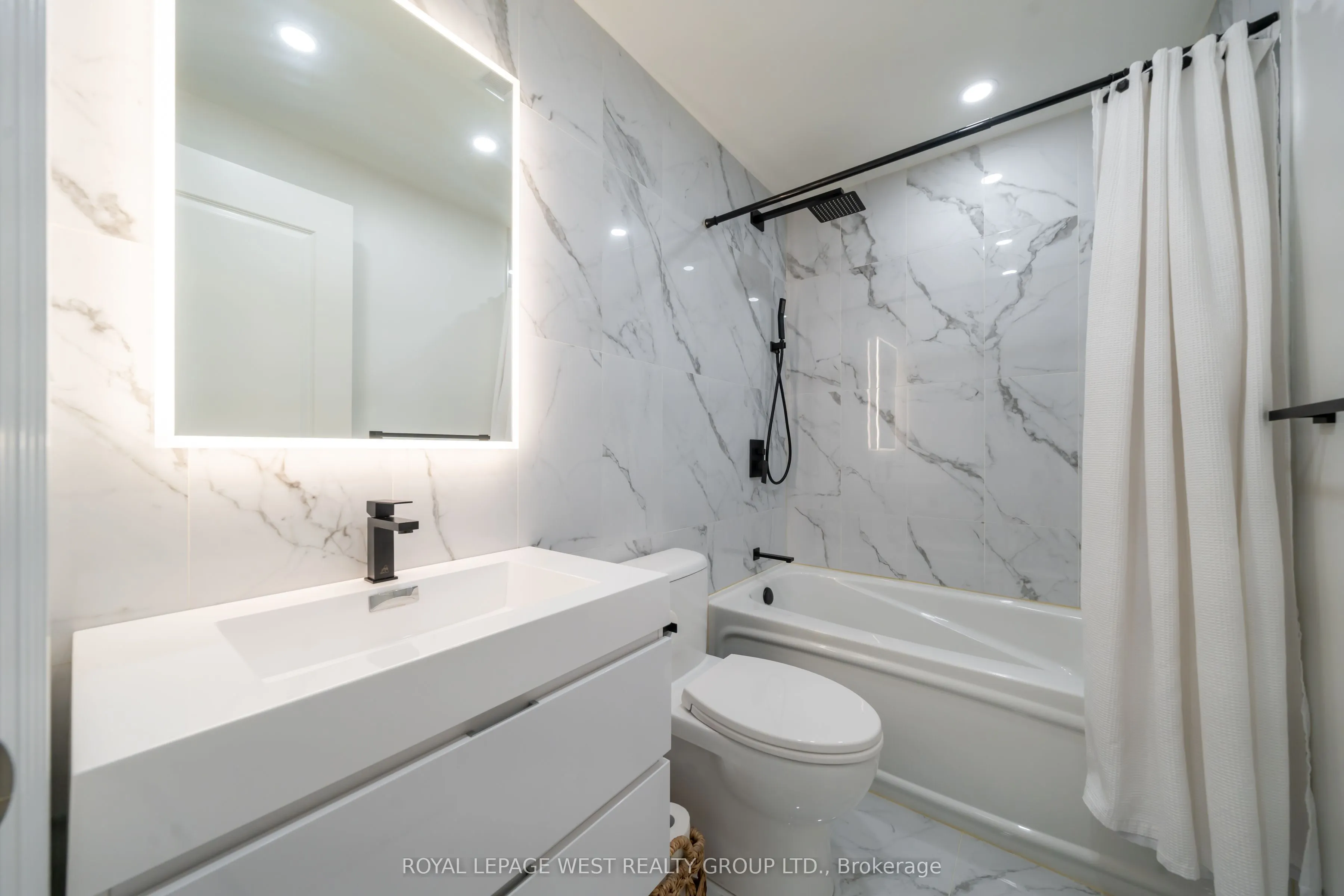 2855 Bloor Street W, #616