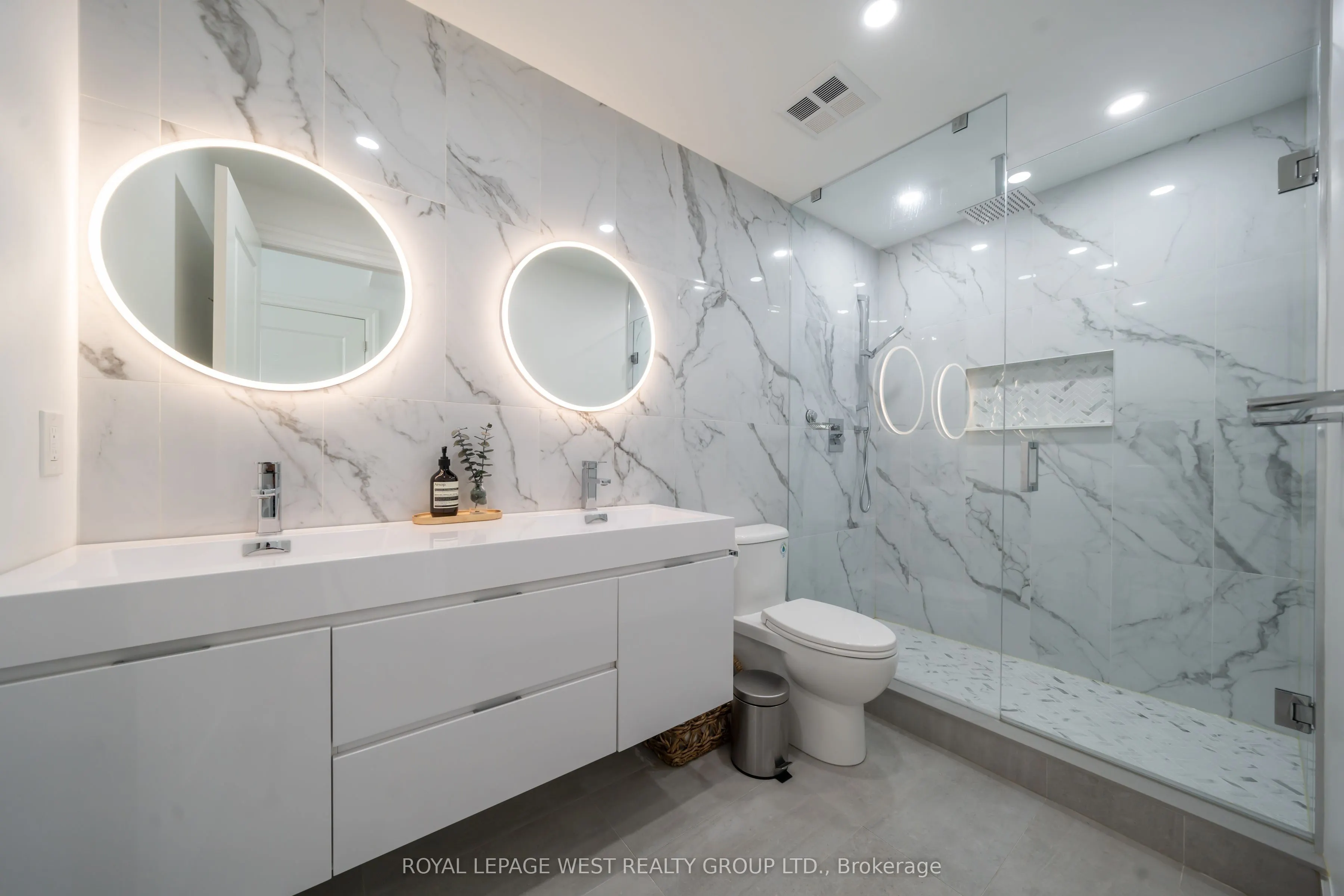 2855 Bloor Street W, #616
