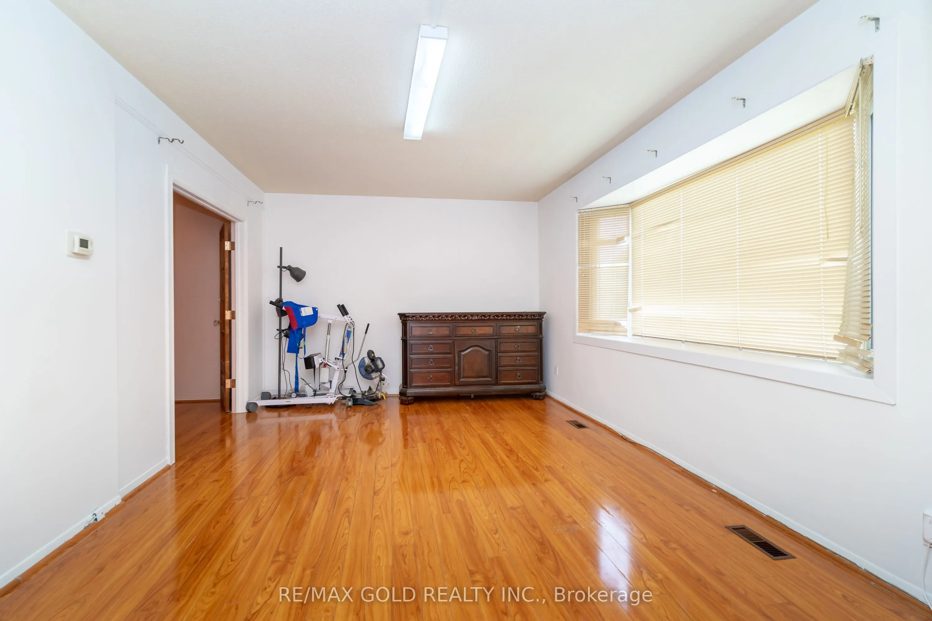 10 Edenridge Drive