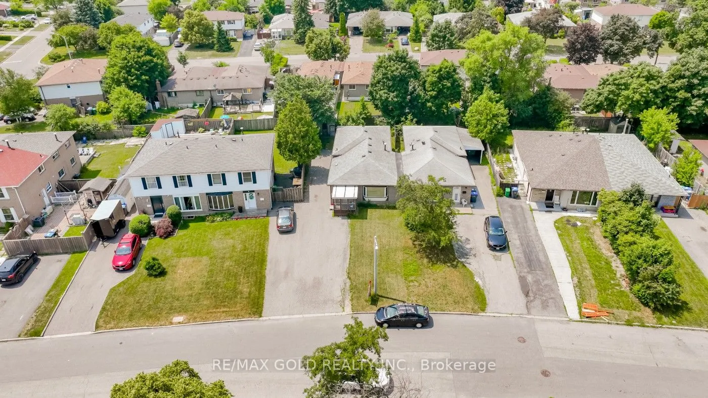 10 Edenridge Drive