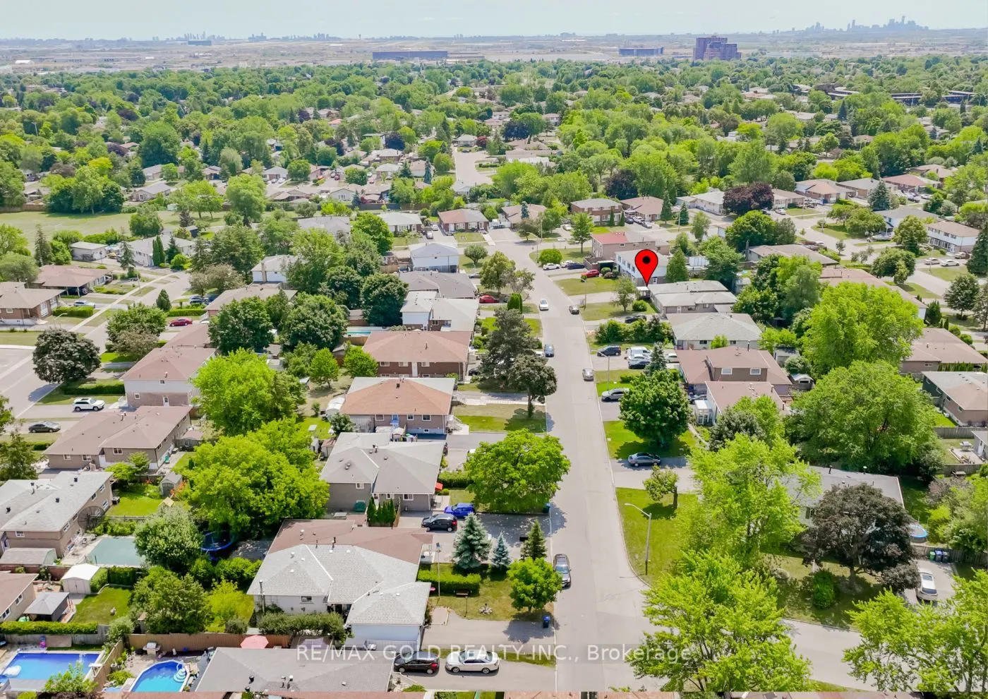 10 Edenridge Drive