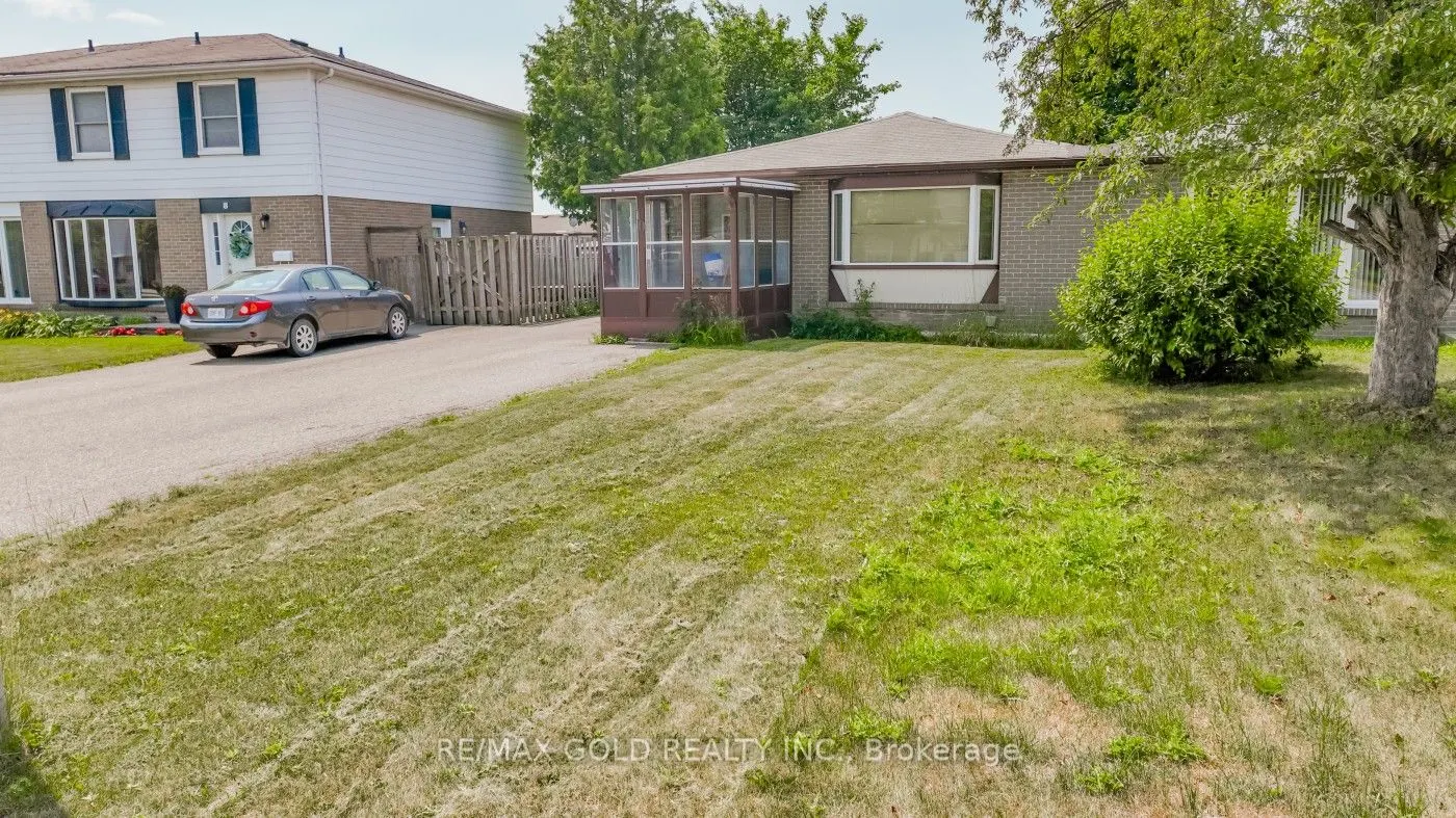 10 Edenridge Drive