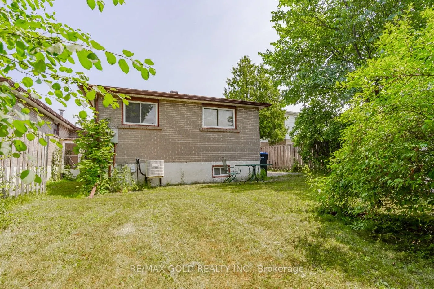 10 Edenridge Drive