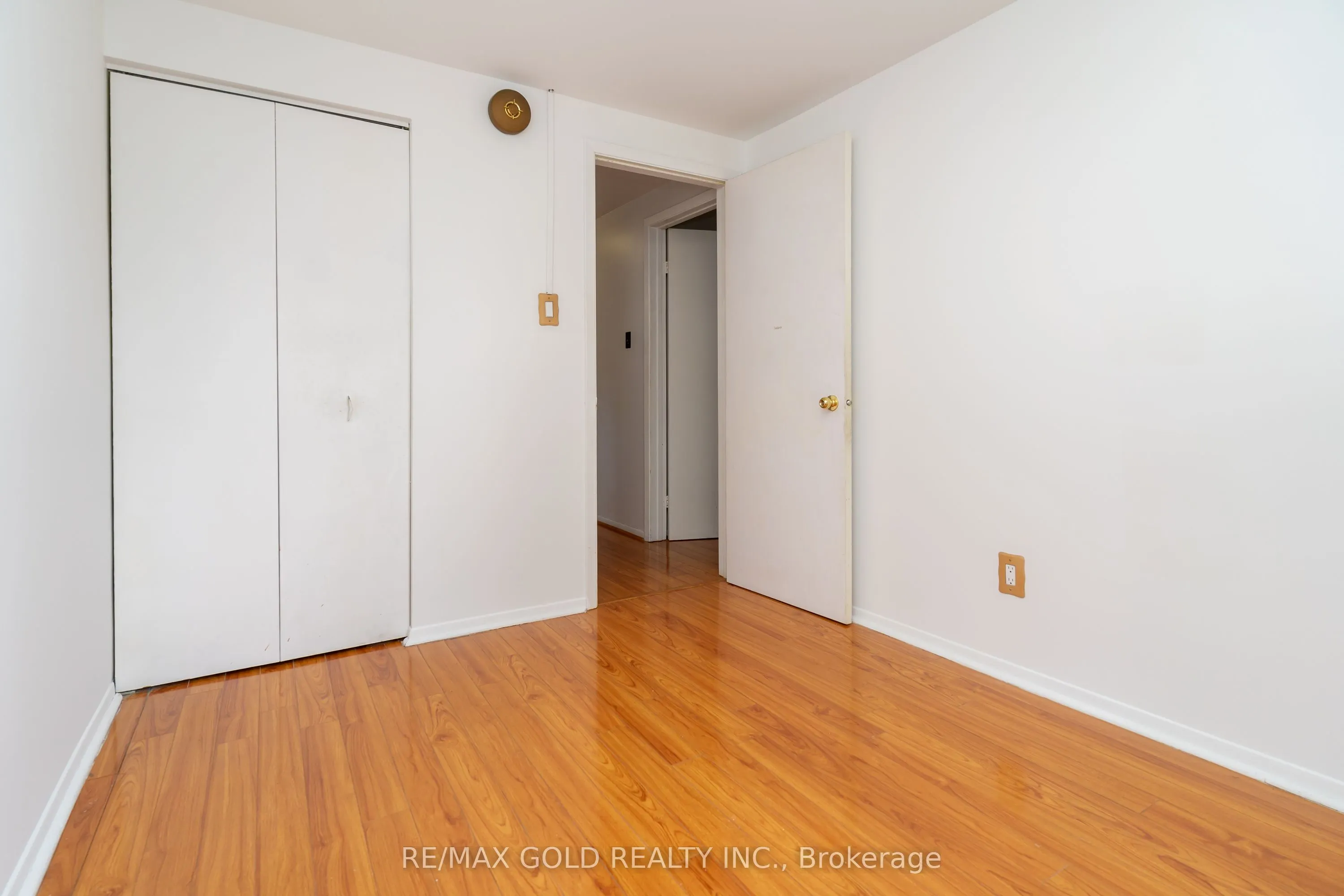 10 Edenridge Drive