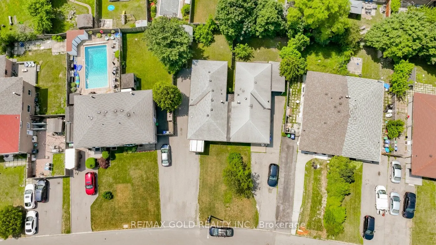 10 Edenridge Drive