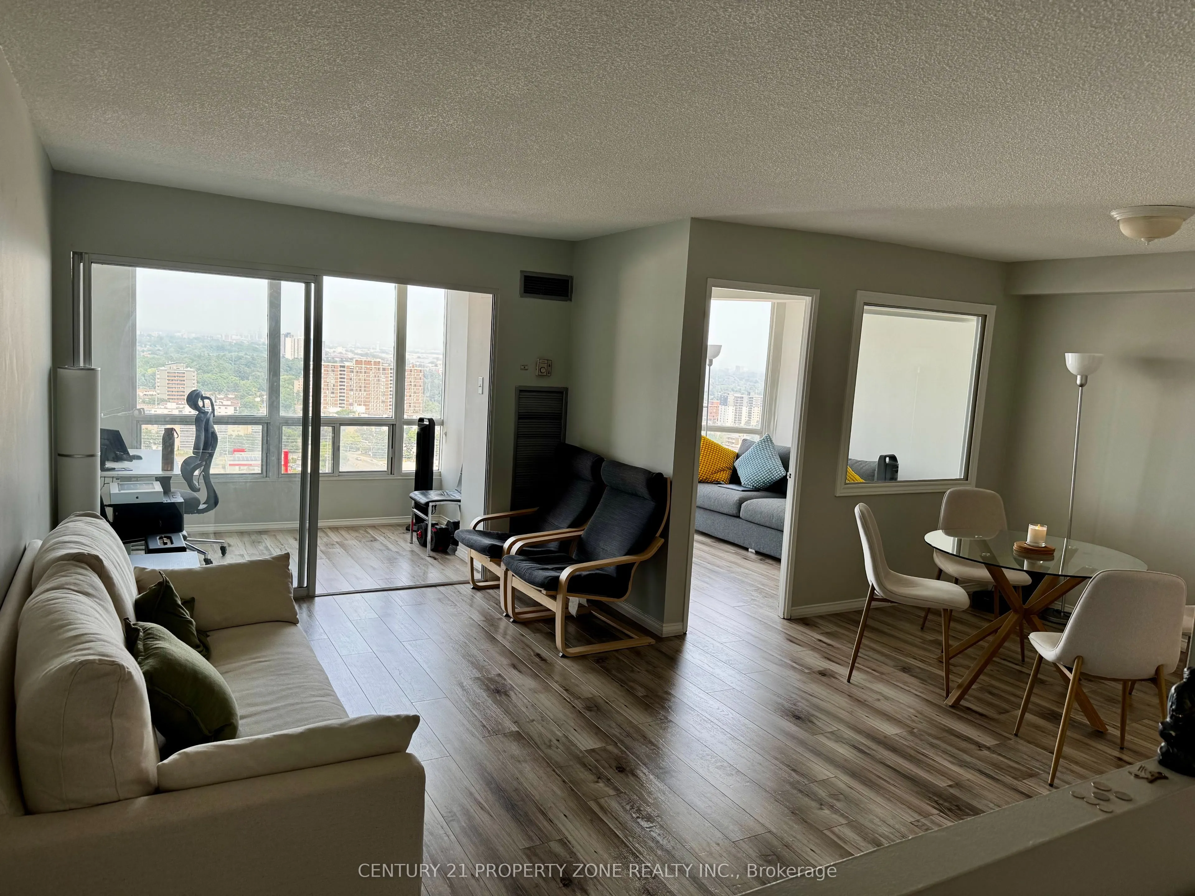 115 Hillcrest Avenue, #2015