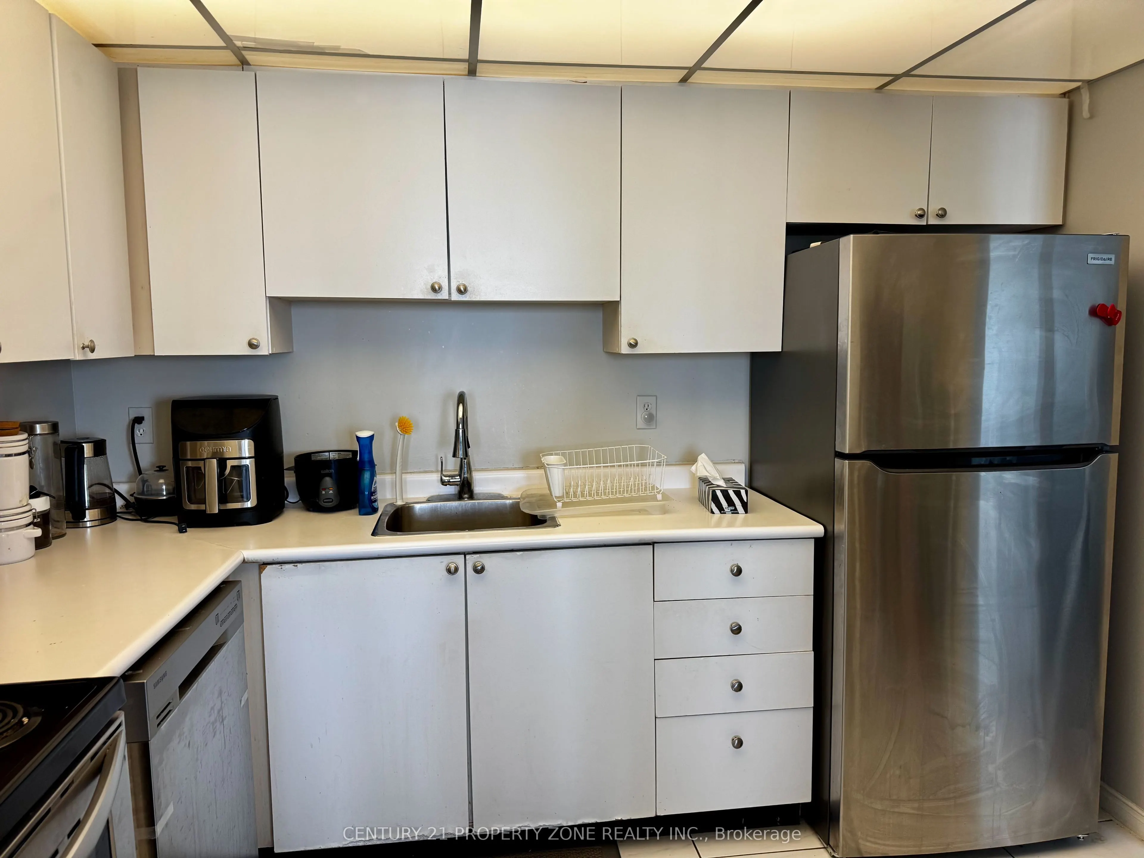 115 Hillcrest Avenue, #2015