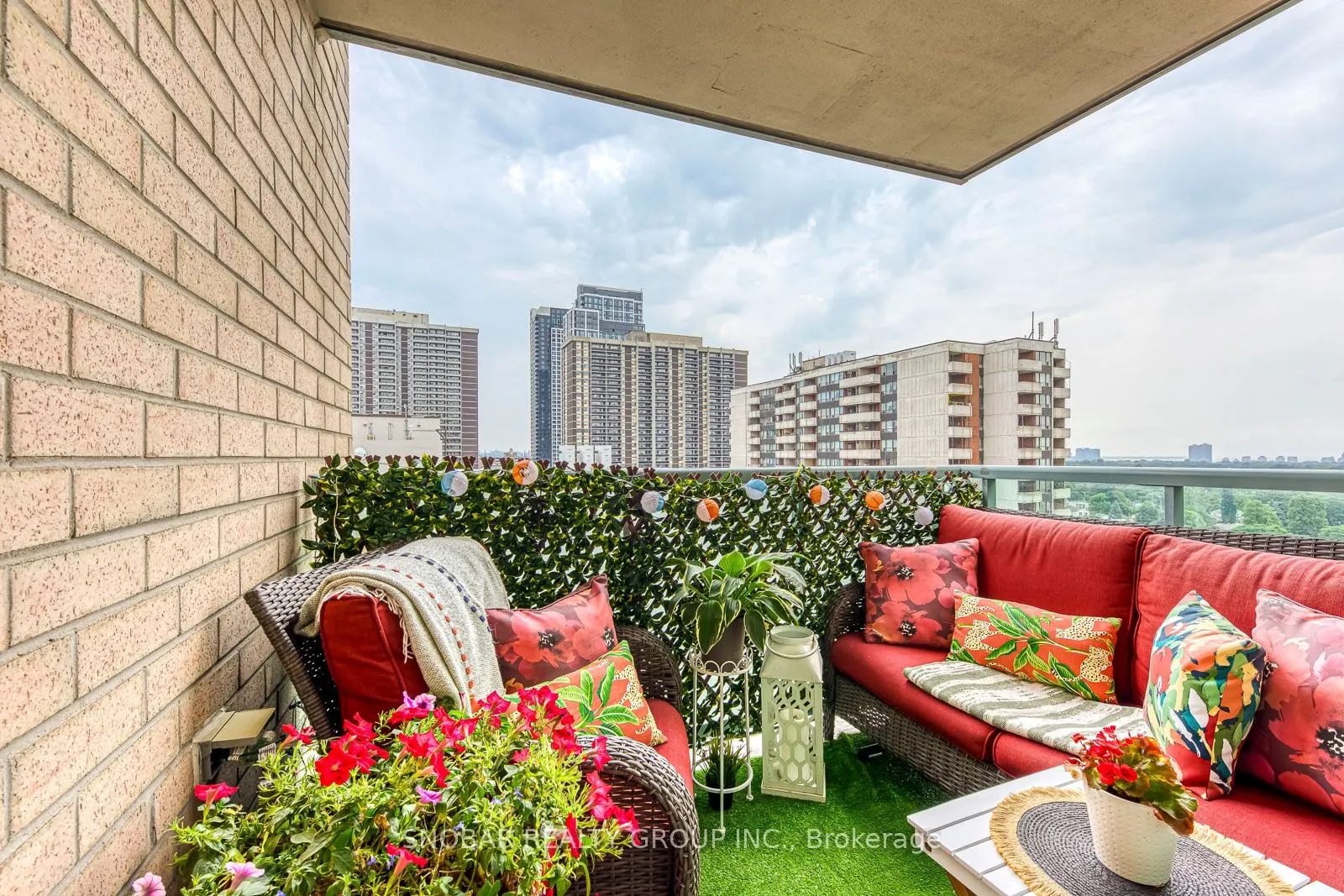 7 Michael Power Place, #1503