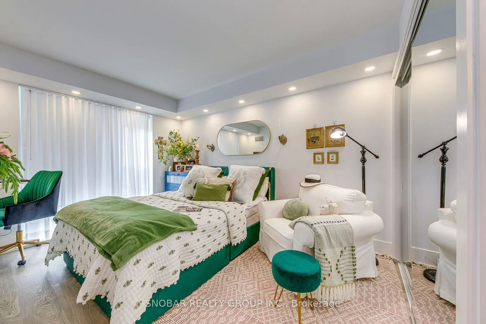 7 Michael Power Place, #1503