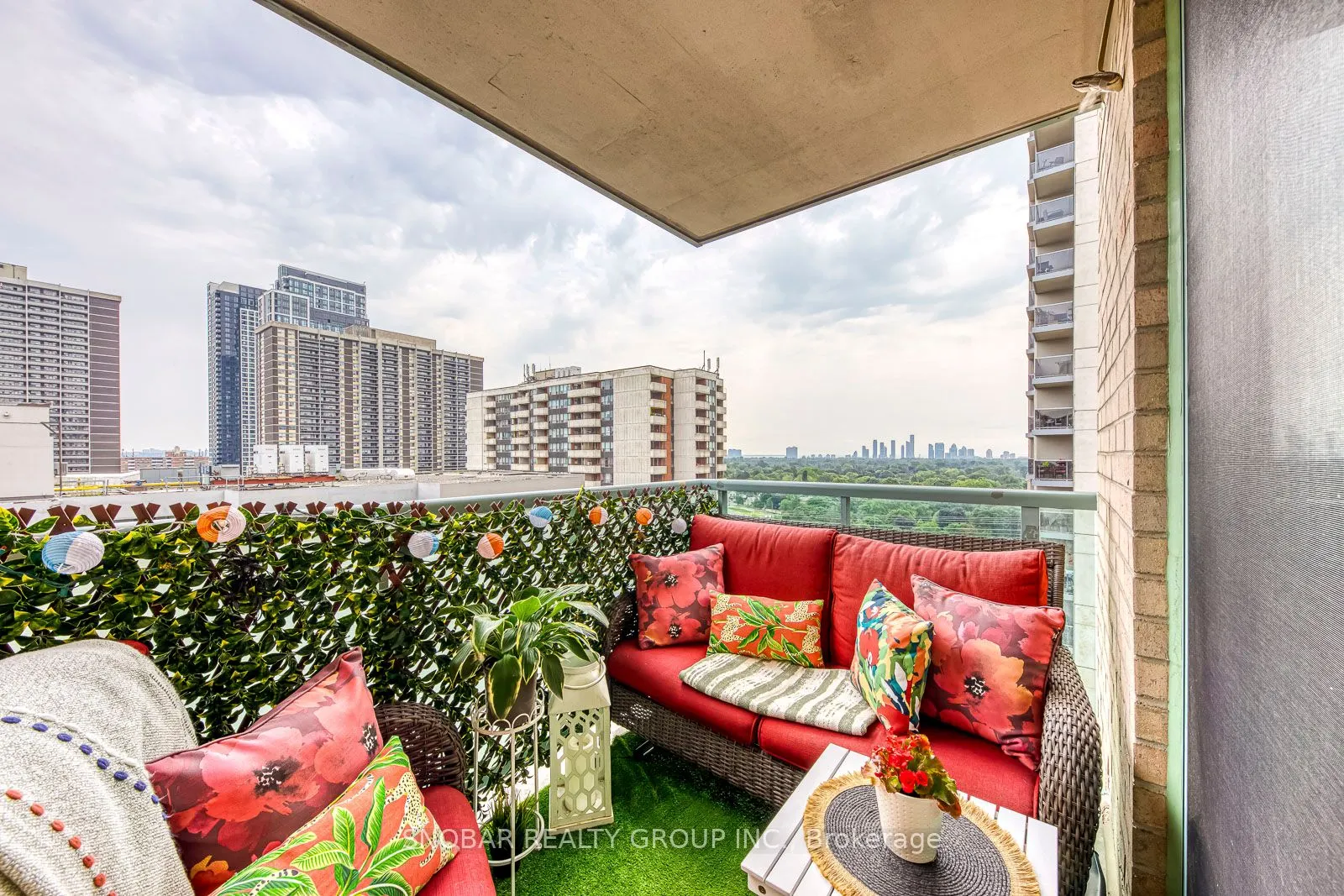 7 Michael Power Place, #1503
