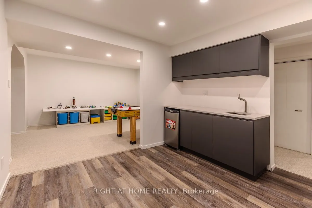 1456 Ballyclare Drive