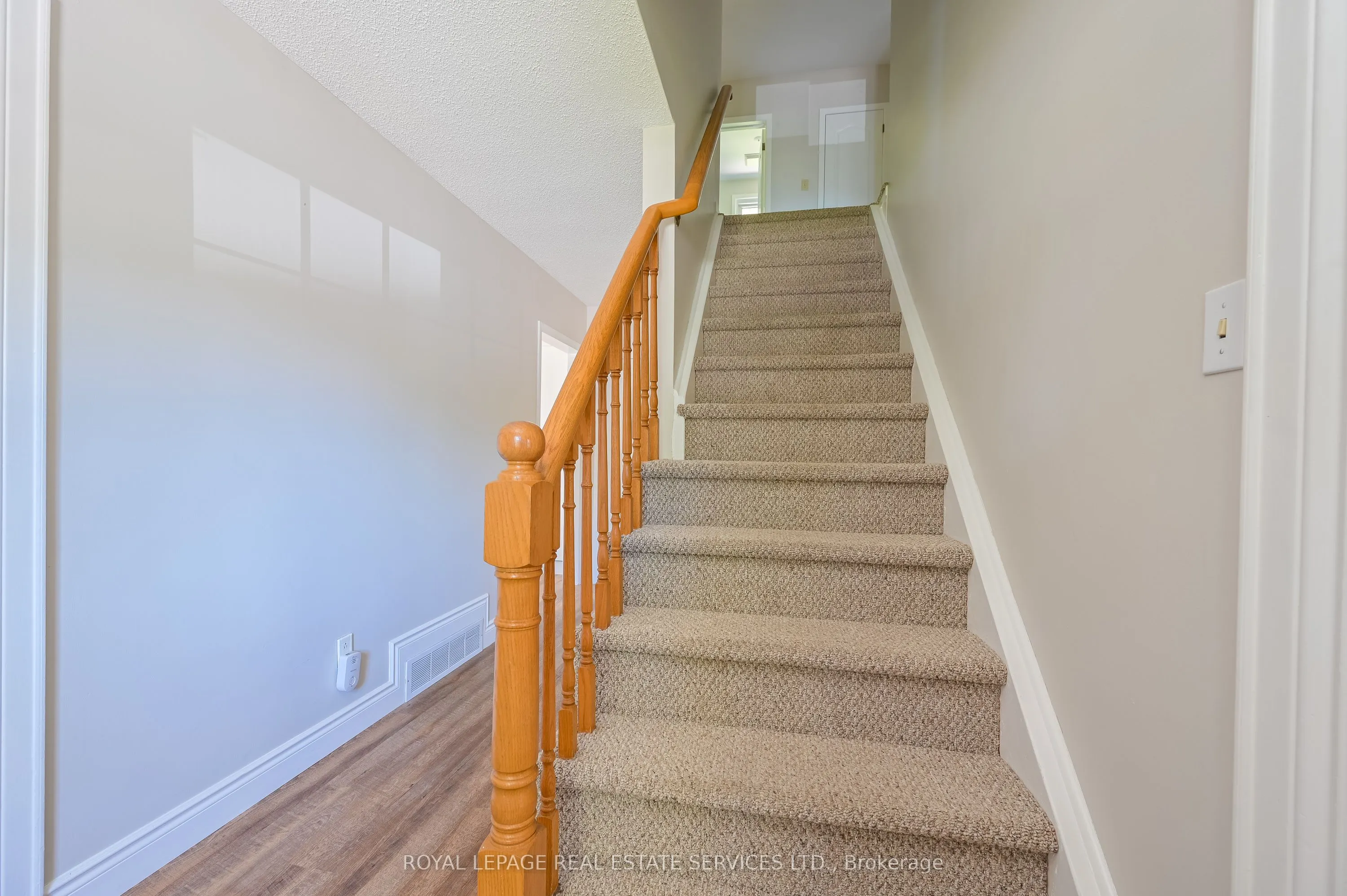 2471 Meadowood Crescent