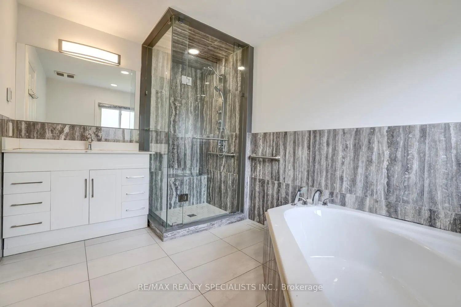 2615 Comet Court