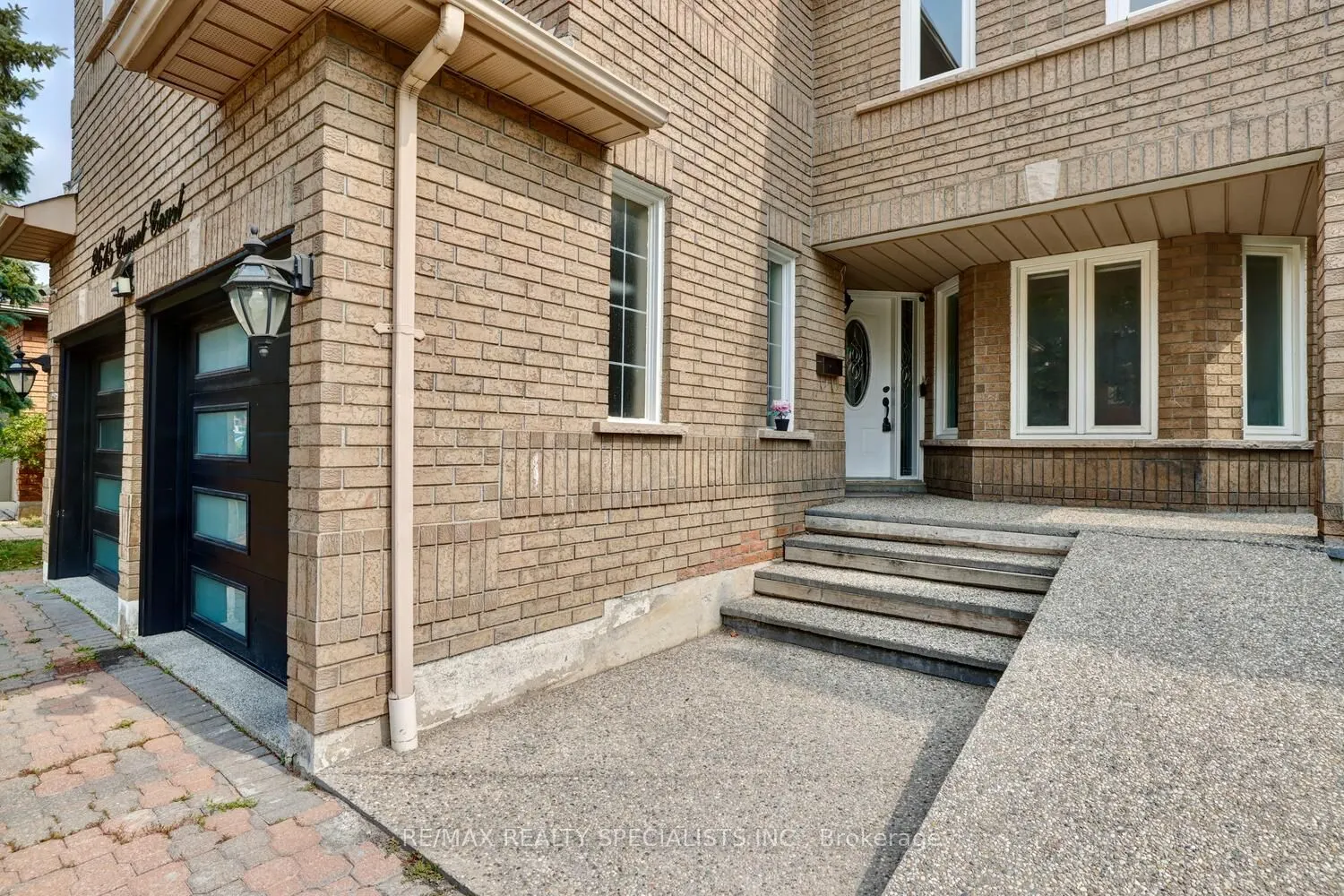 2615 Comet Court