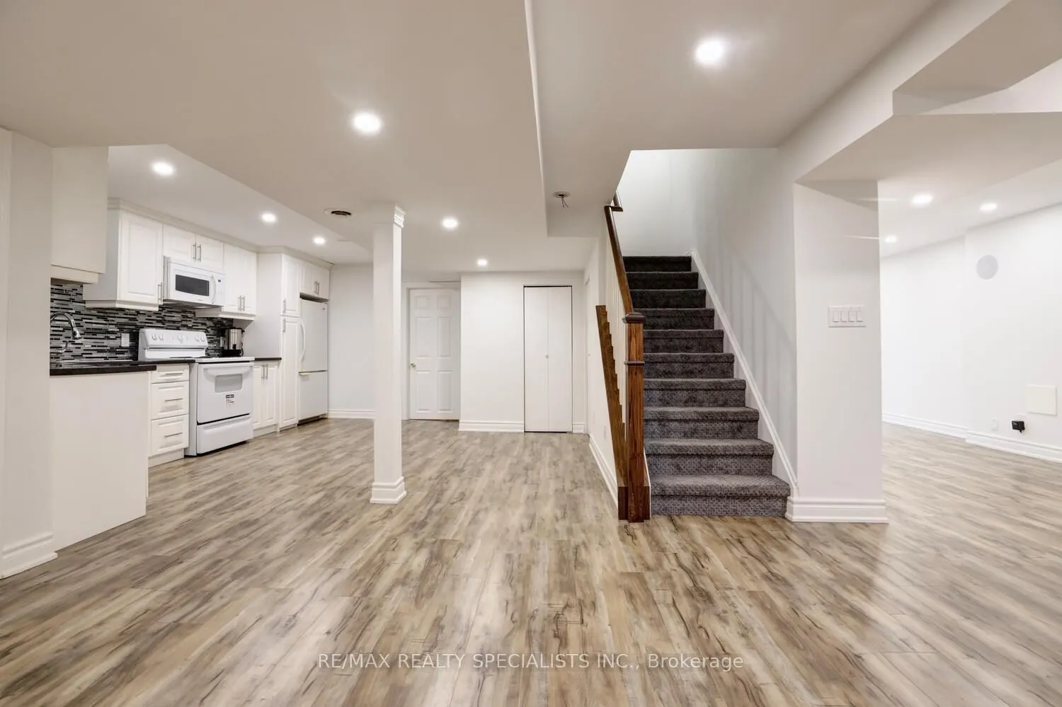 2615 Comet Court