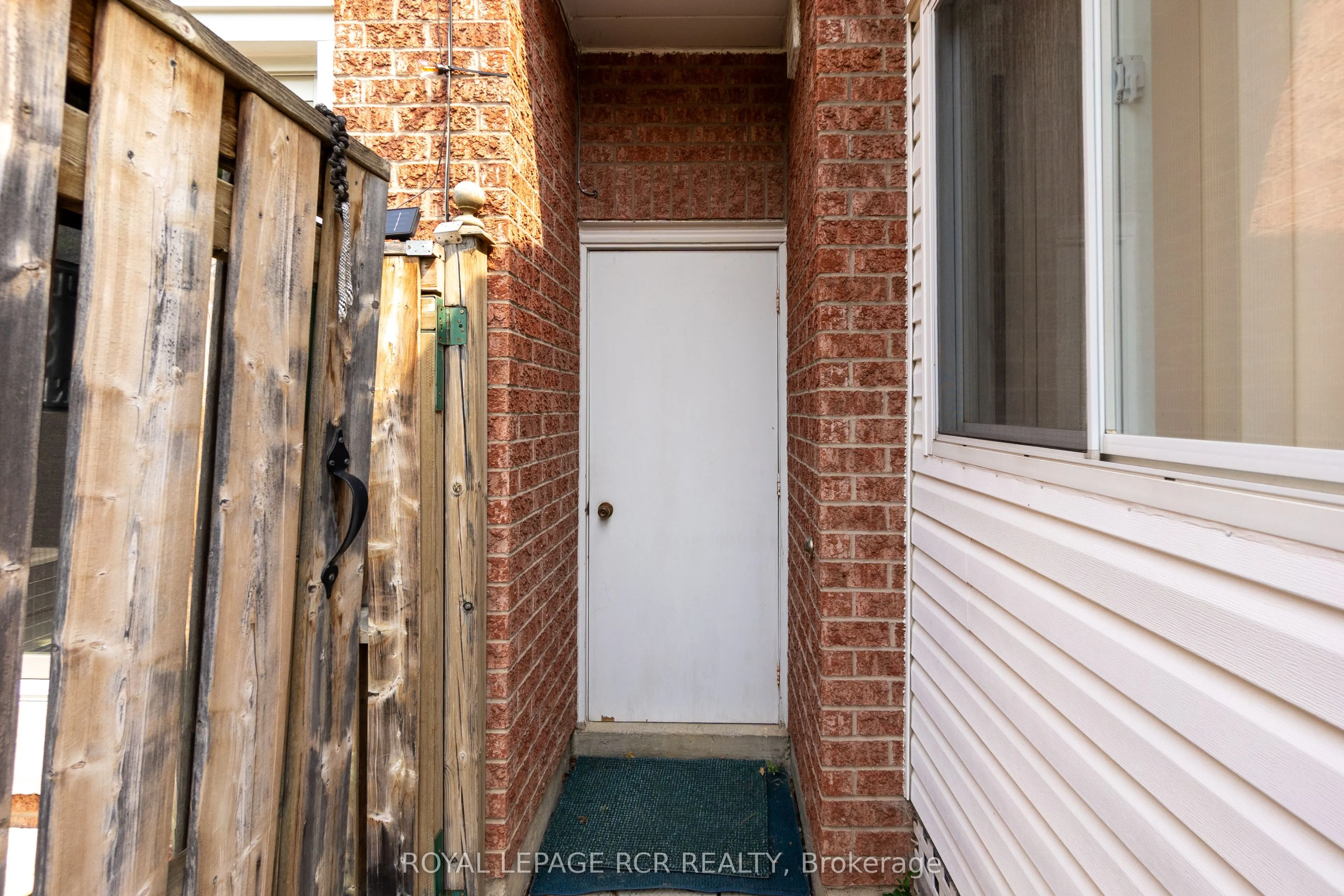 32 Waterbury Street