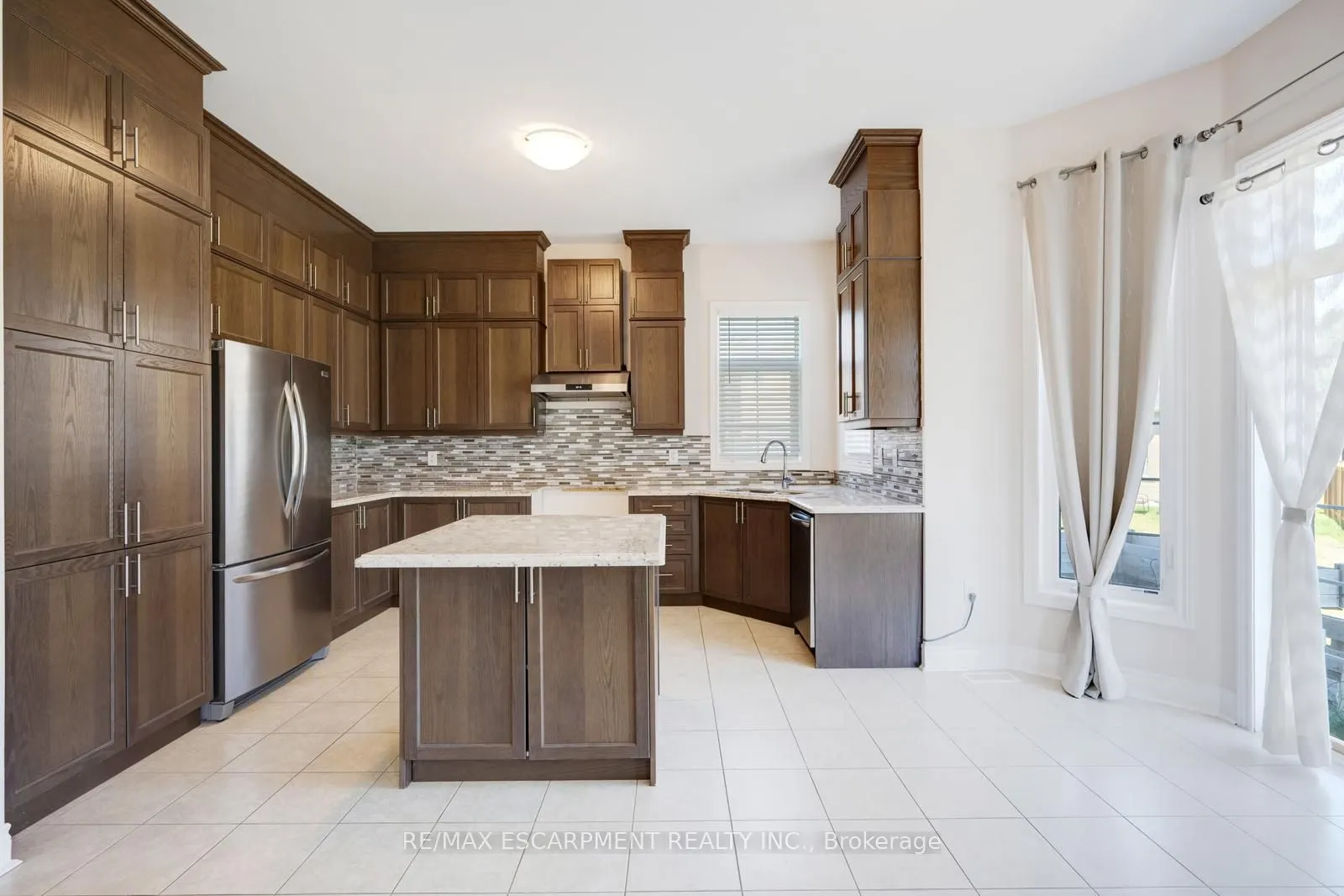232 Niagara Trail