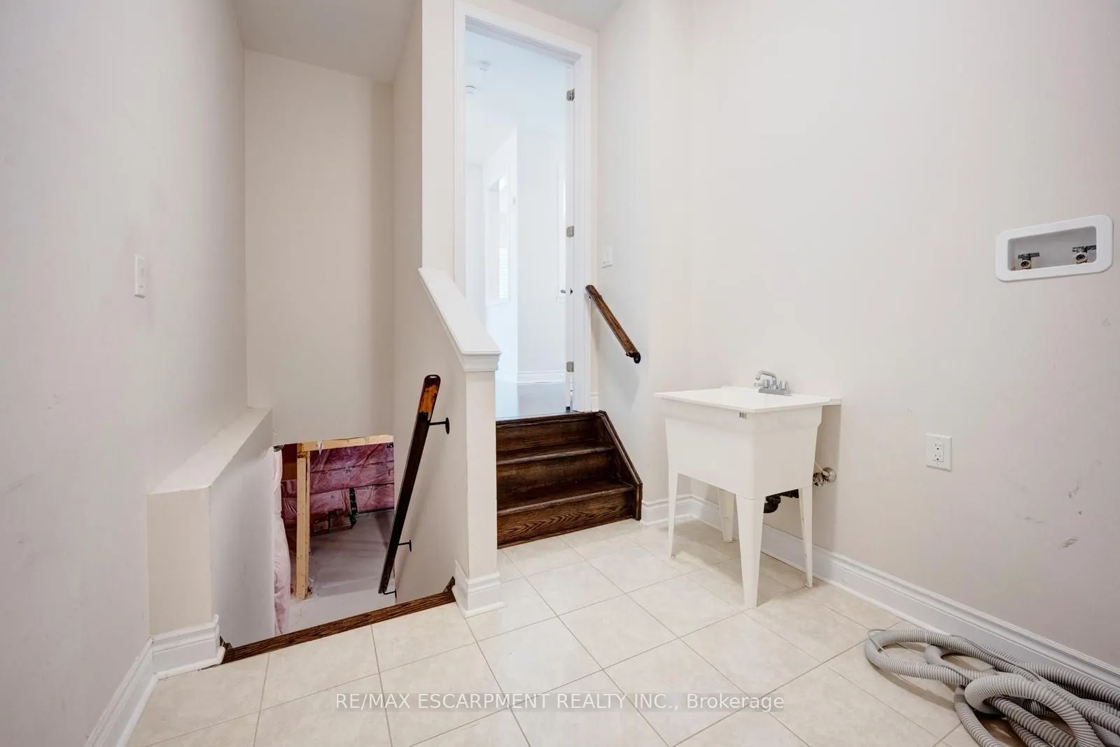 232 Niagara Trail