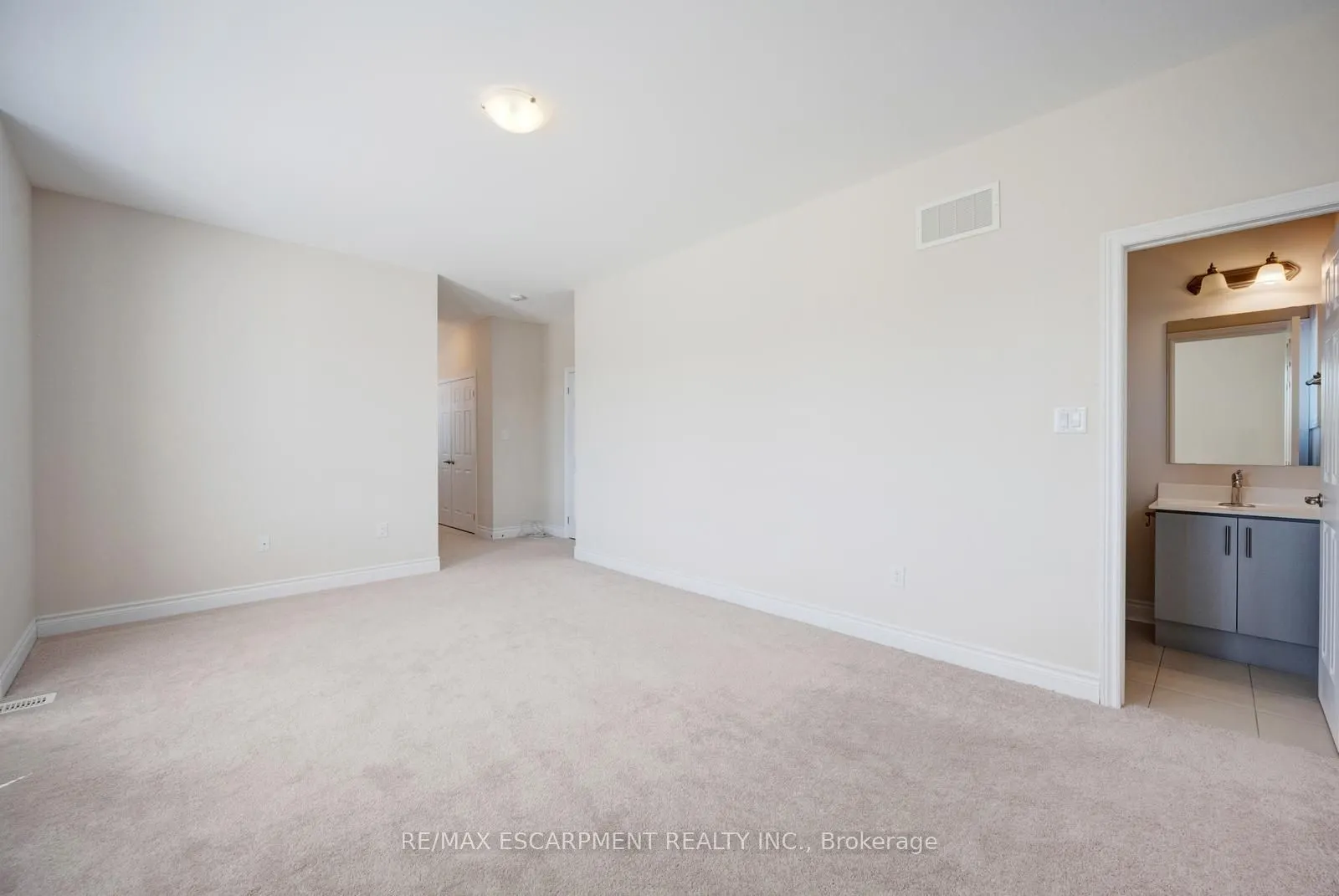 232 Niagara Trail