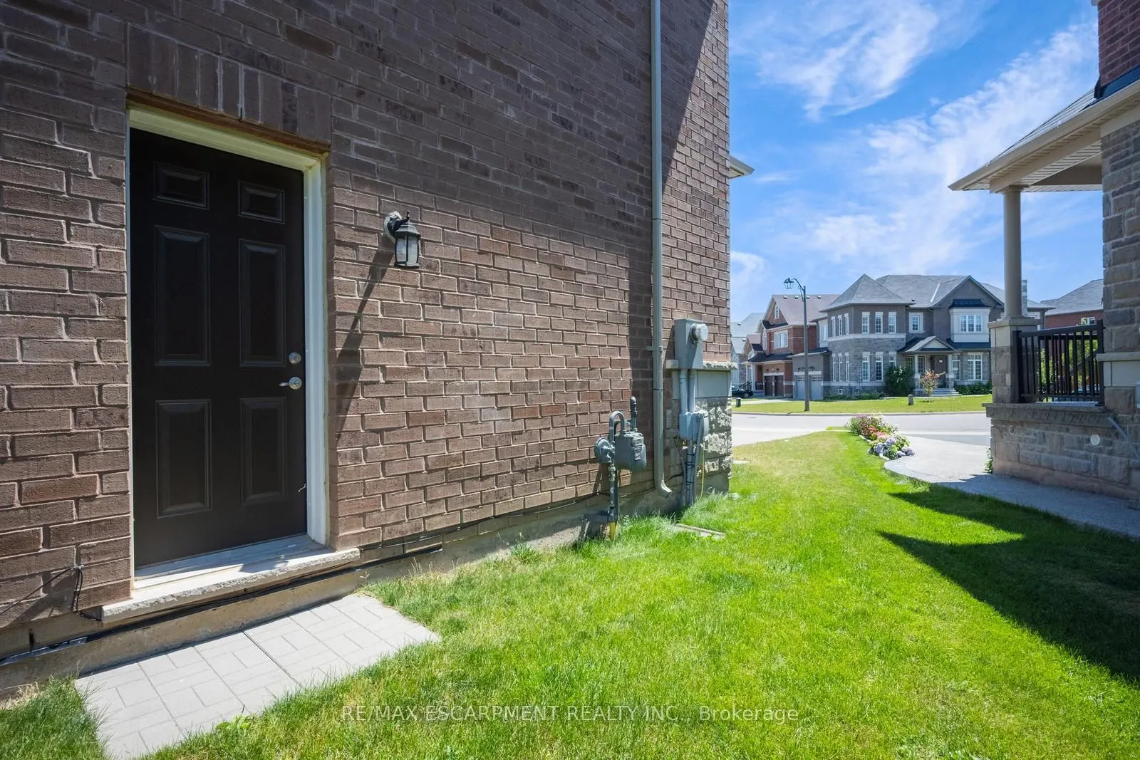 232 Niagara Trail