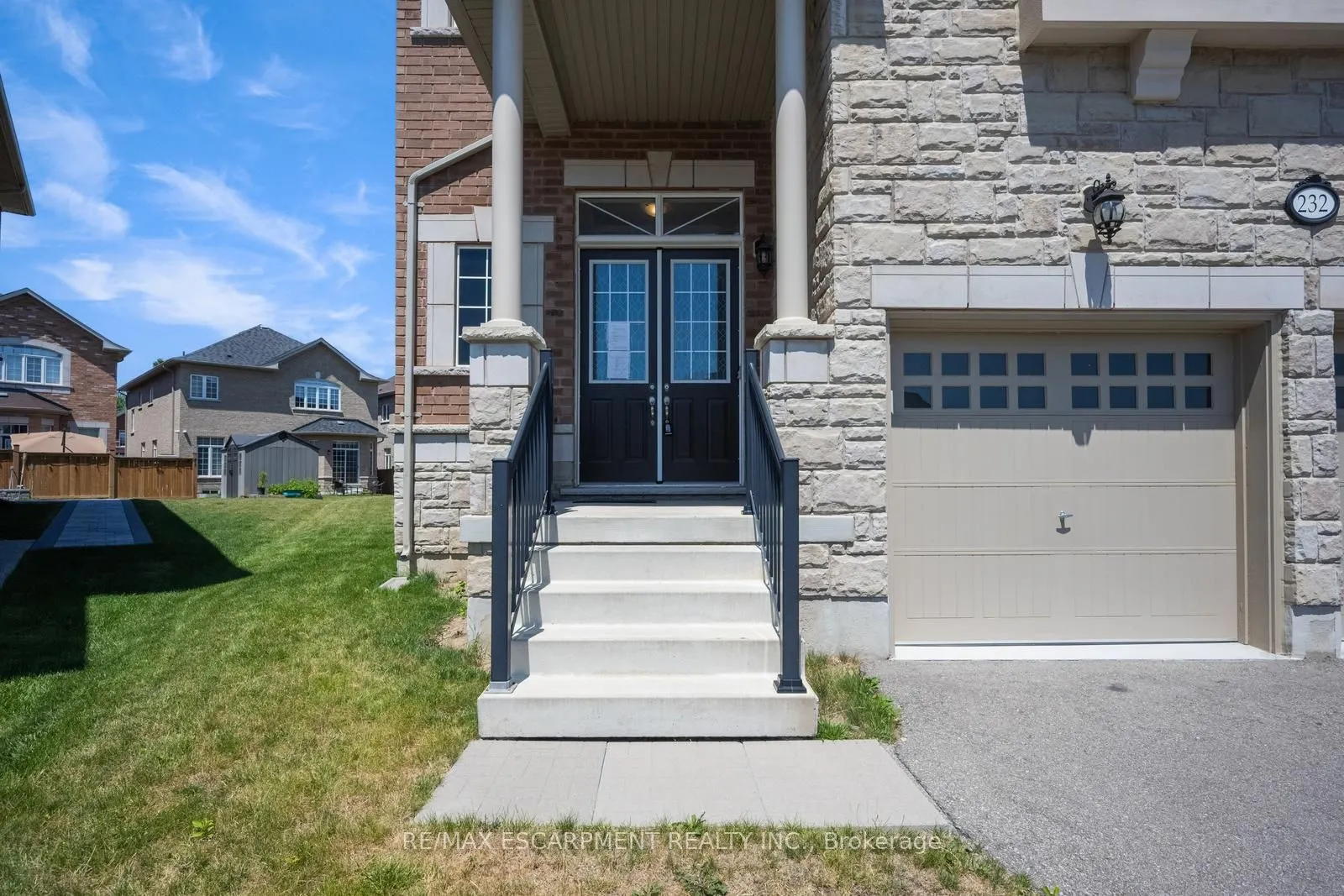 232 Niagara Trail