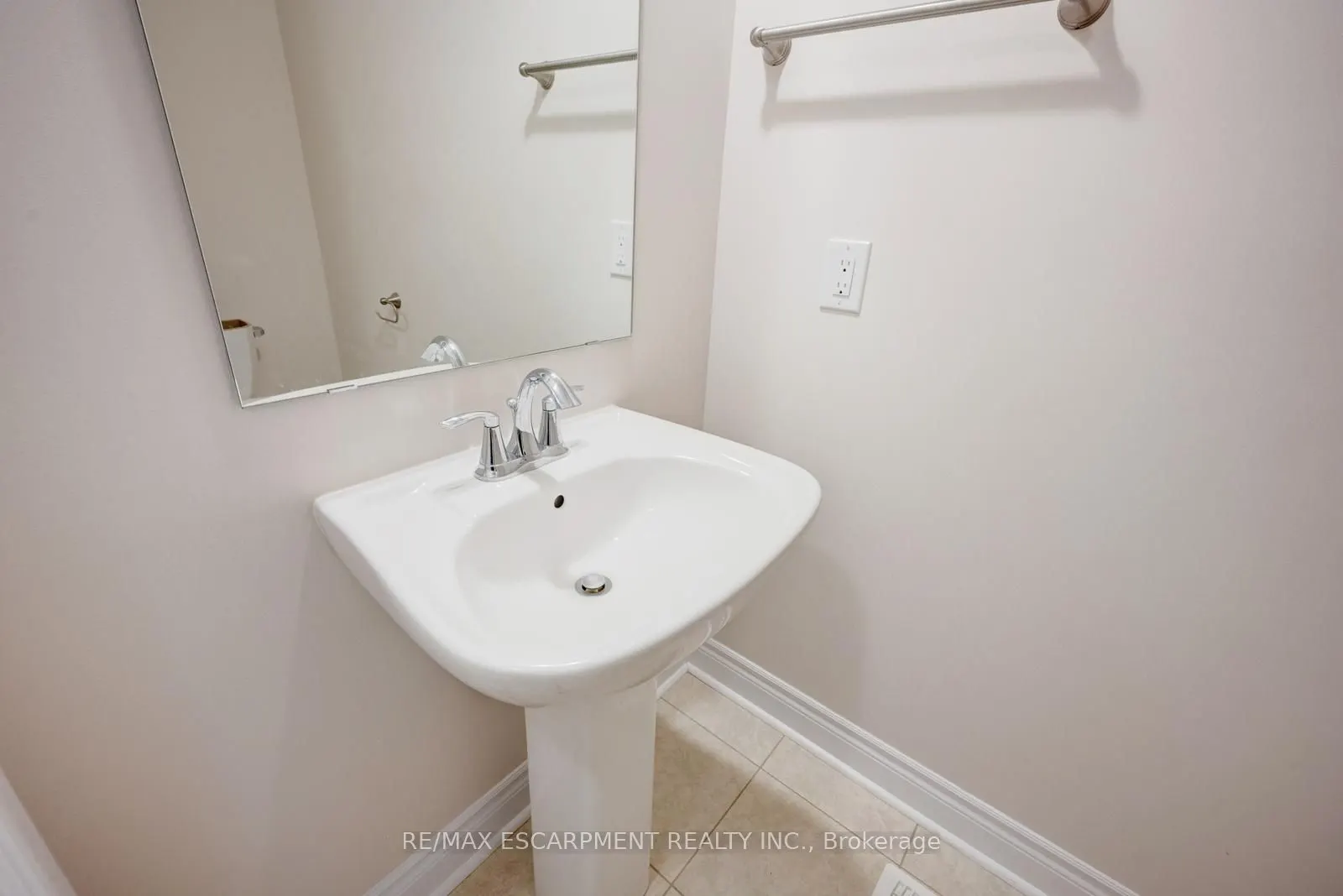 232 Niagara Trail
