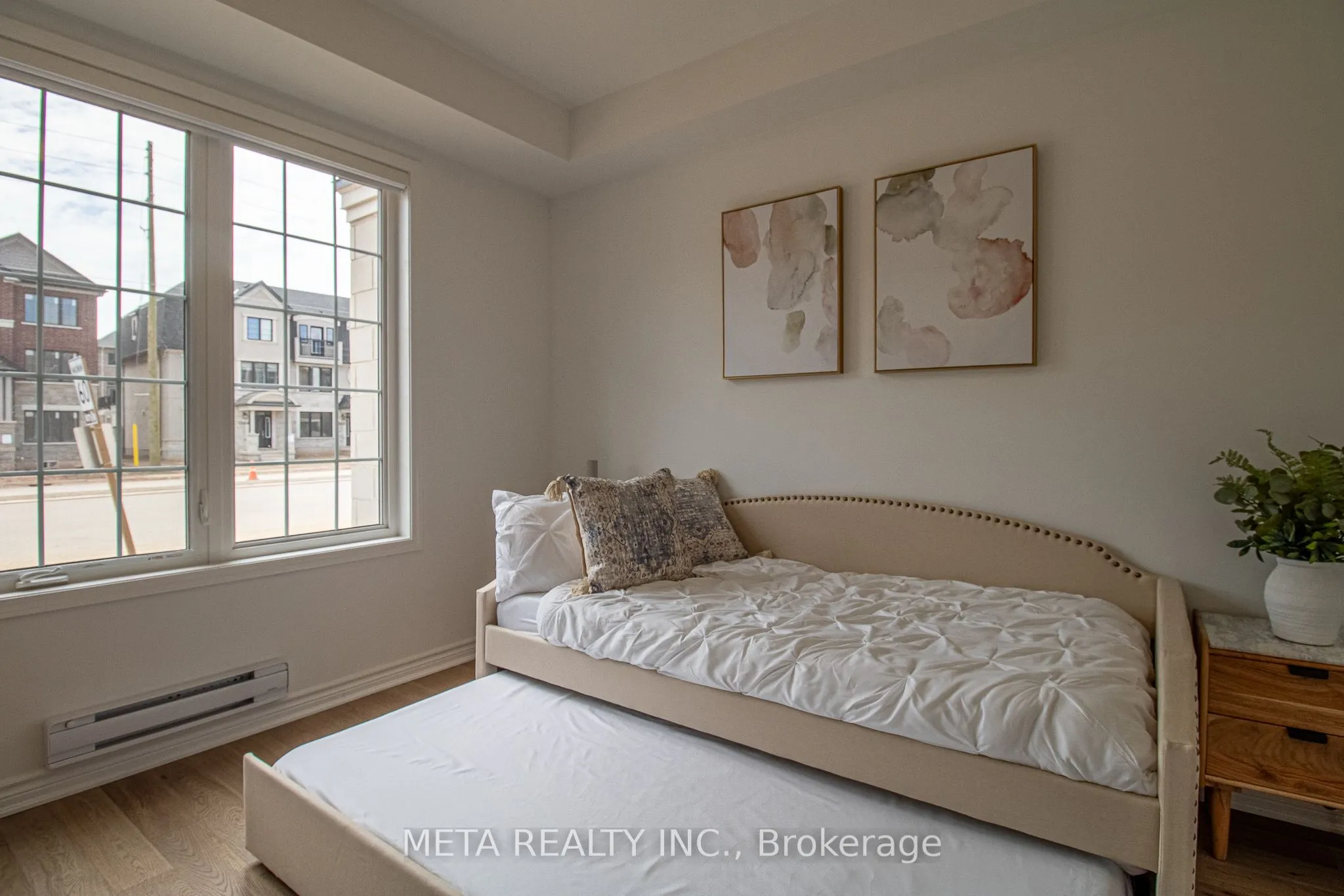 1359 William Halton Parkway