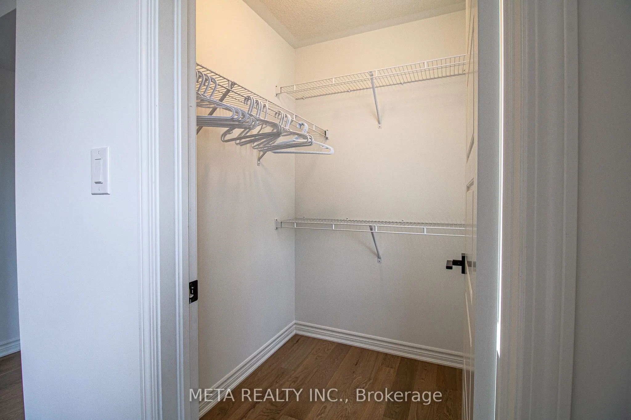 1359 William Halton Parkway