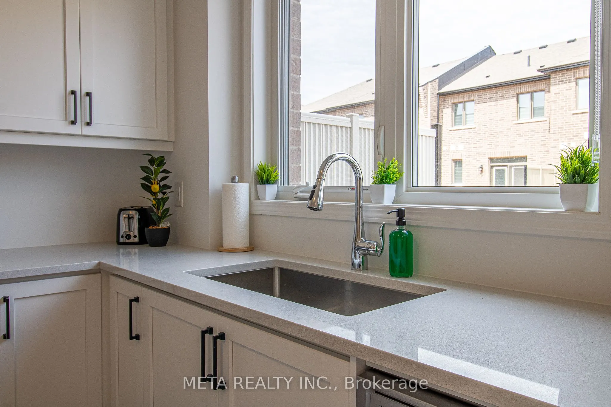 1359 William Halton Parkway