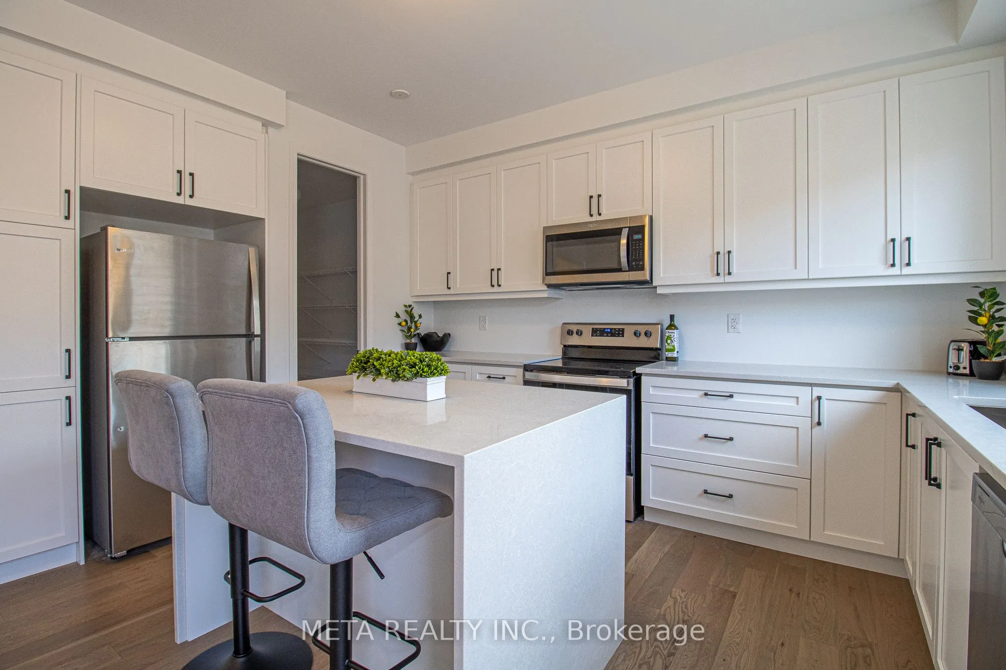 1359 William Halton Parkway