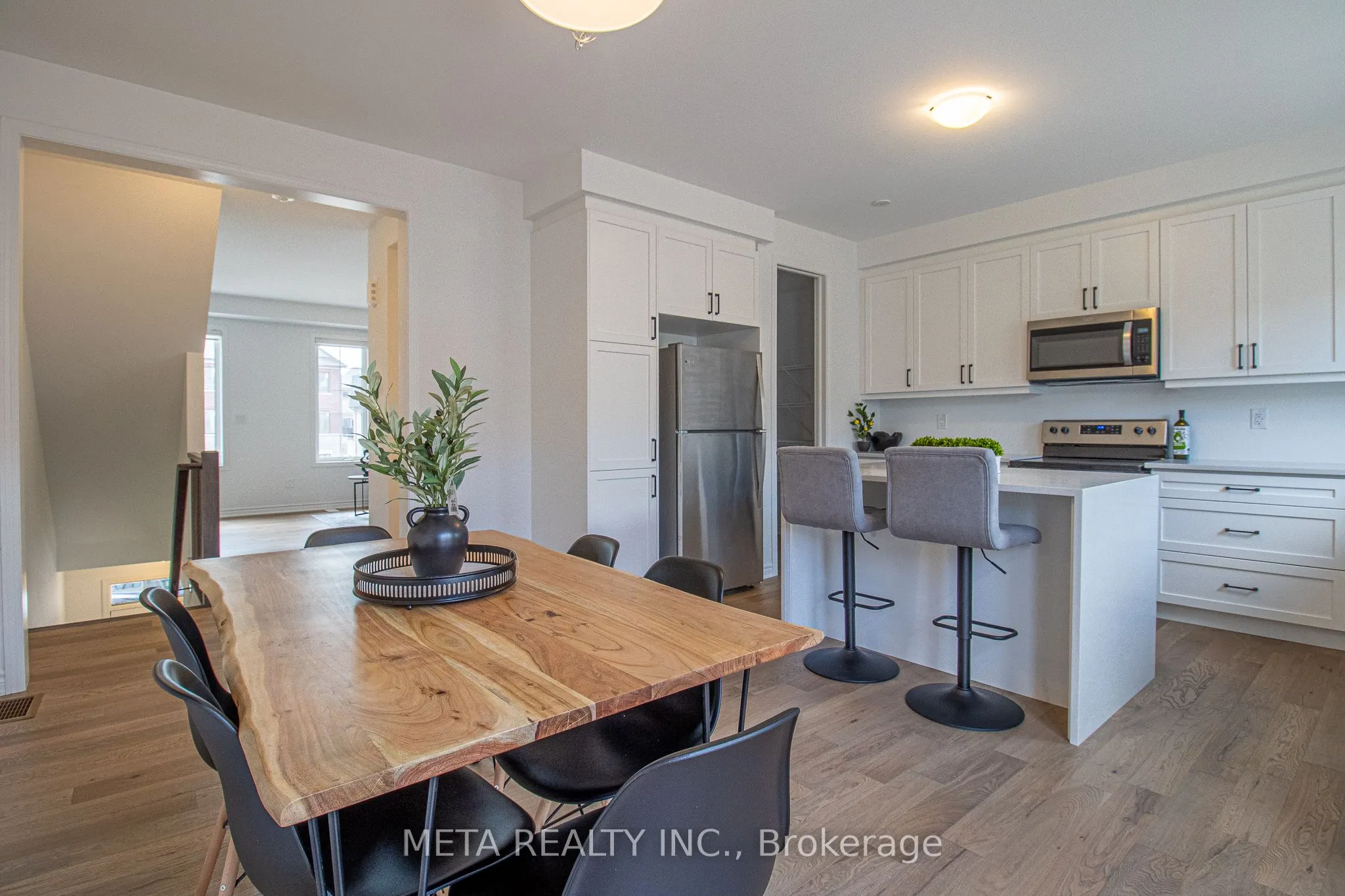 1359 William Halton Parkway