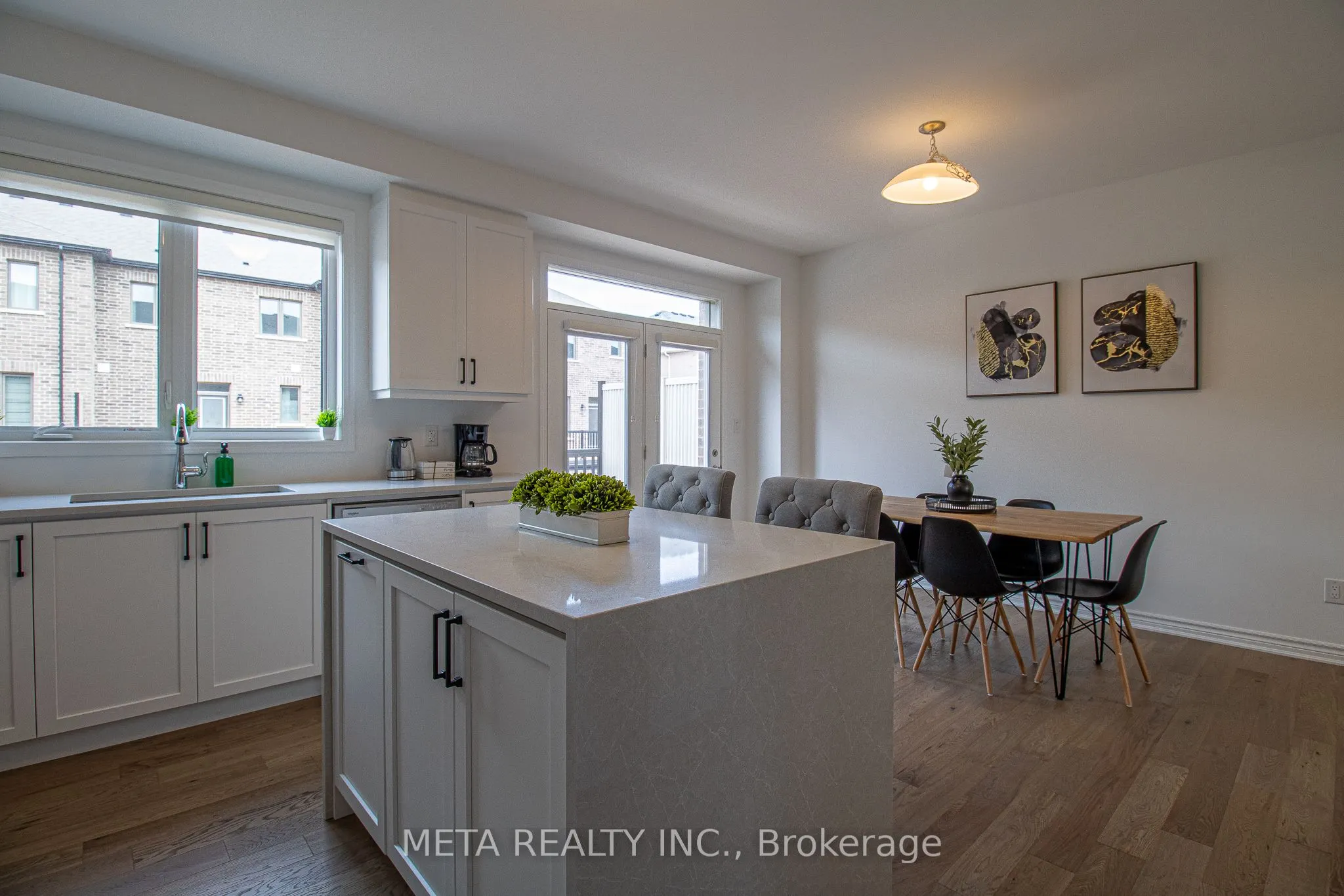 1359 William Halton Parkway