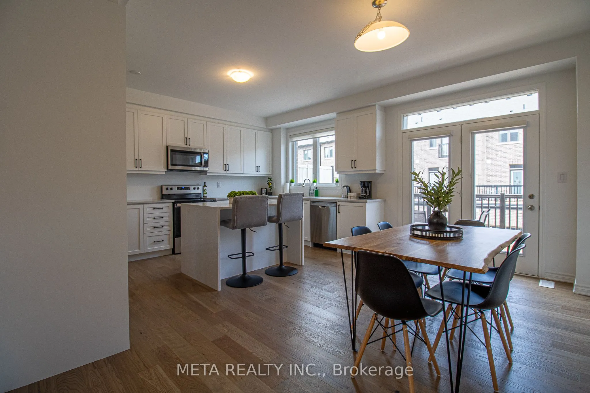 1359 William Halton Parkway