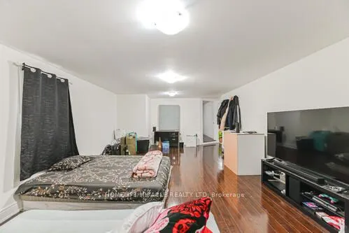 6 Beechwood Crescent