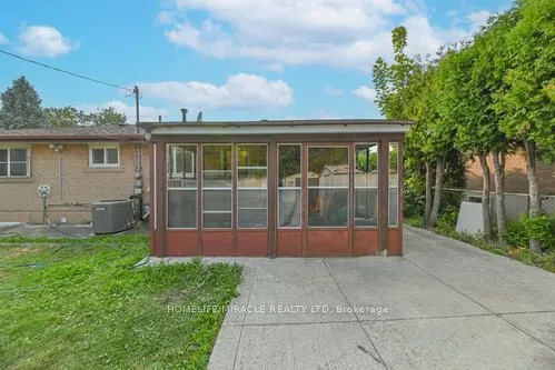 6 Beechwood Crescent