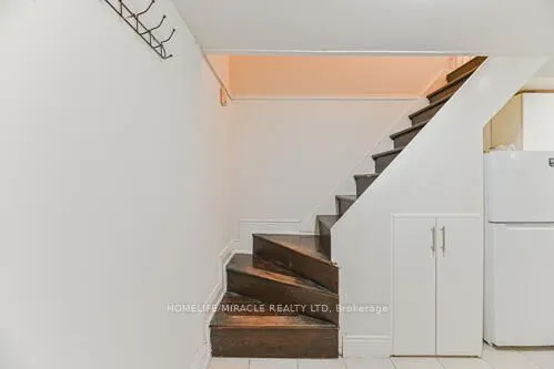 6 Beechwood Crescent