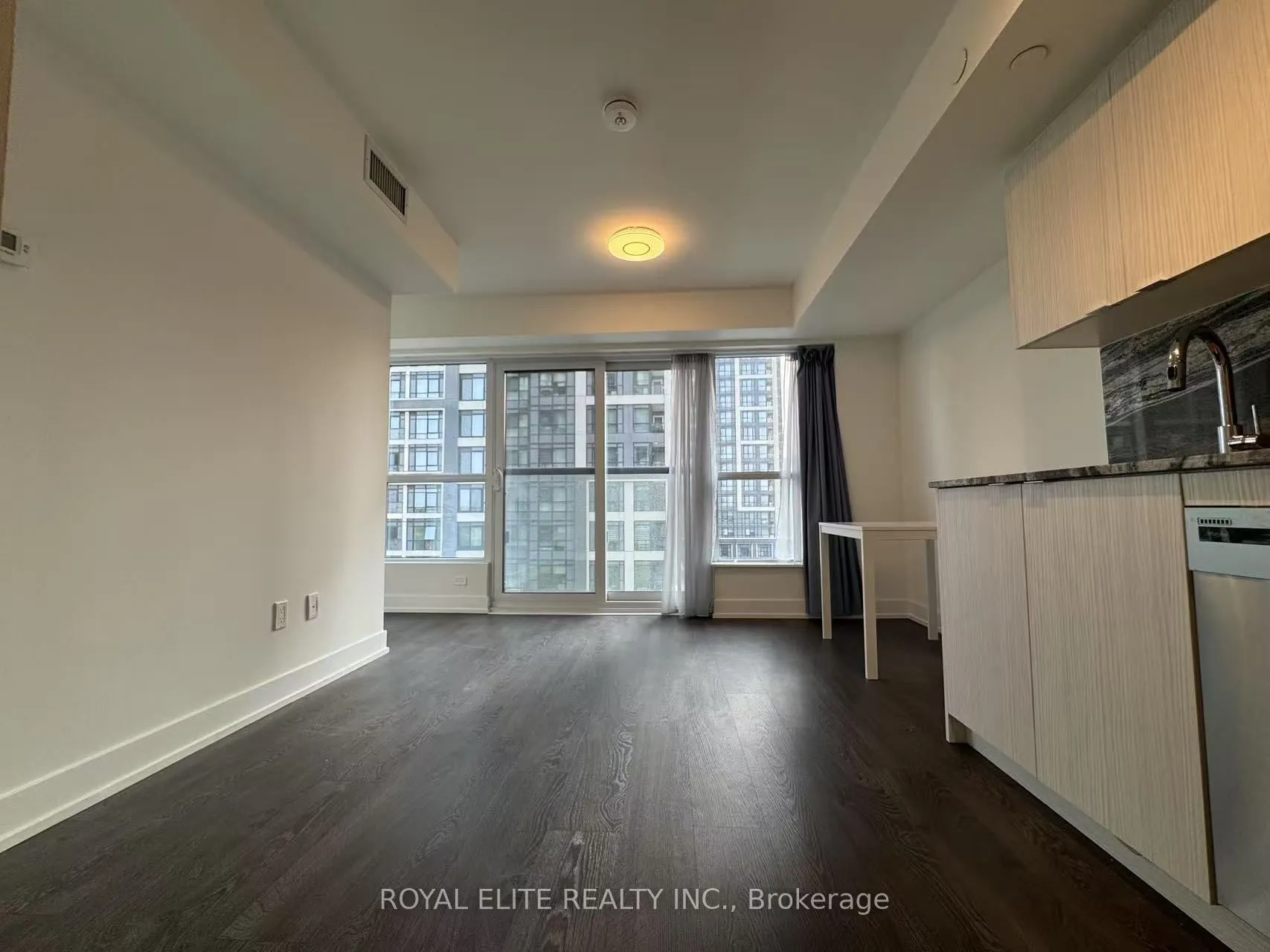 5 Mabelle Avenue, #531