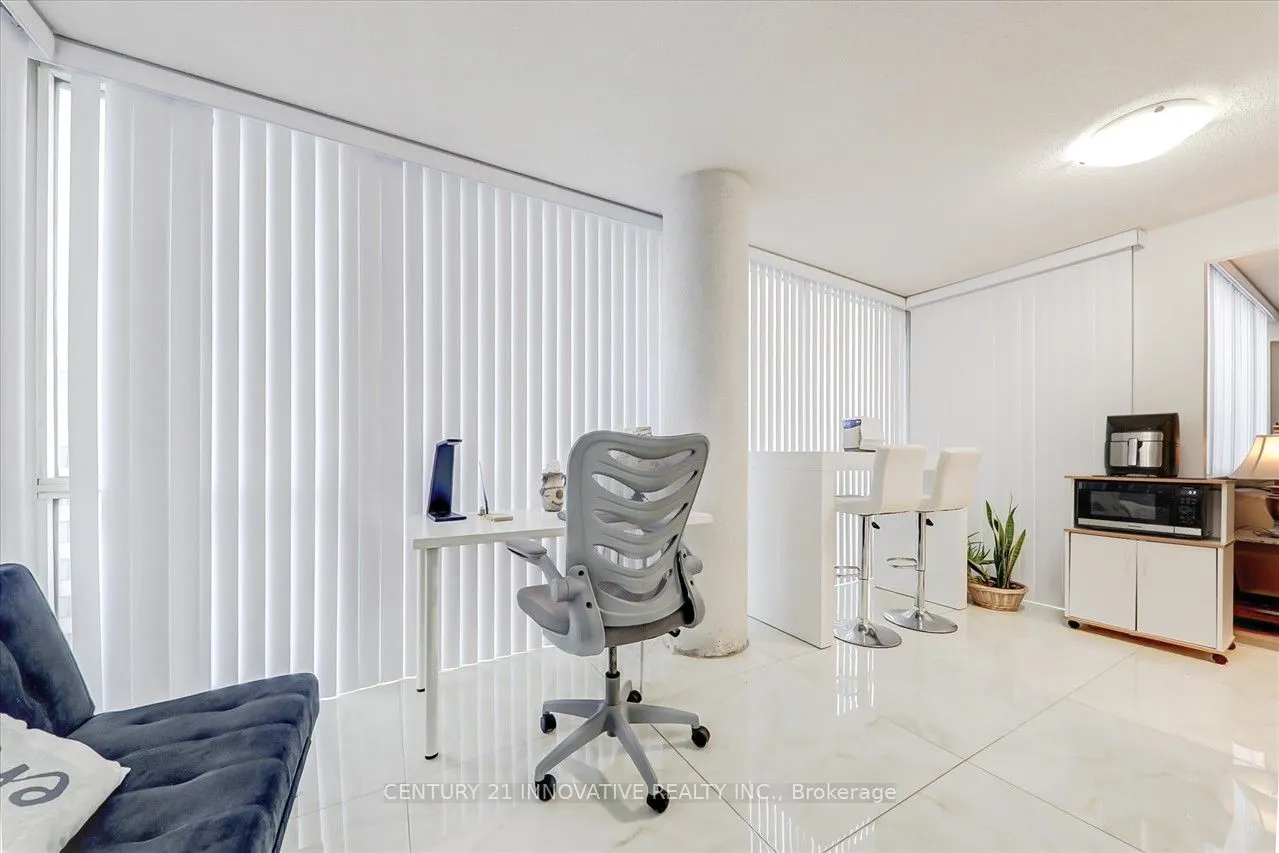 10 Markbrook Lane, #1004