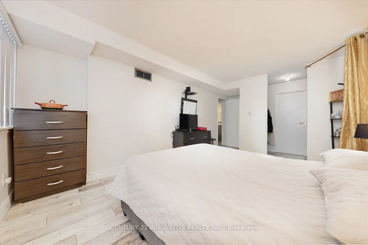 10 Markbrook Lane, #1004