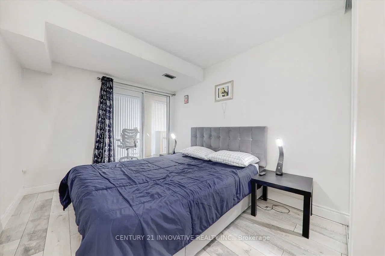 10 Markbrook Lane, #1004