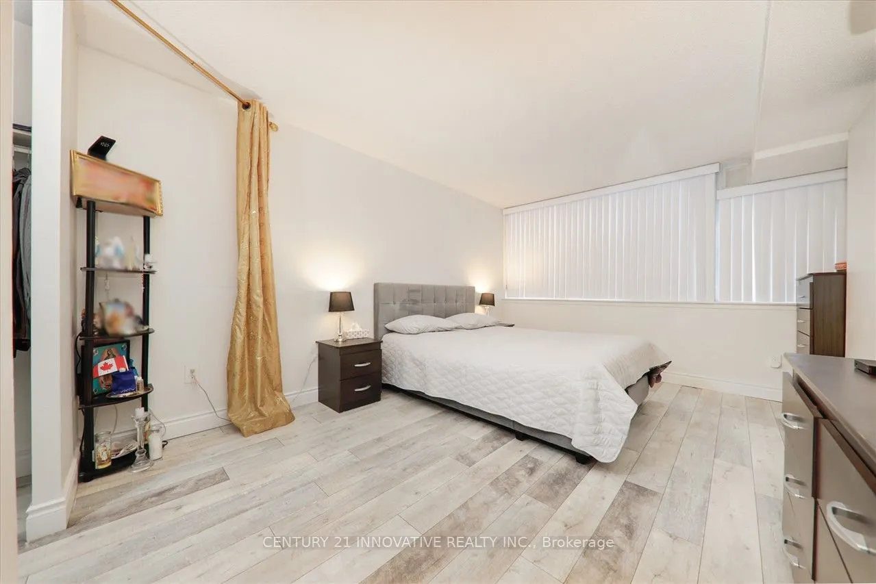 10 Markbrook Lane, #1004