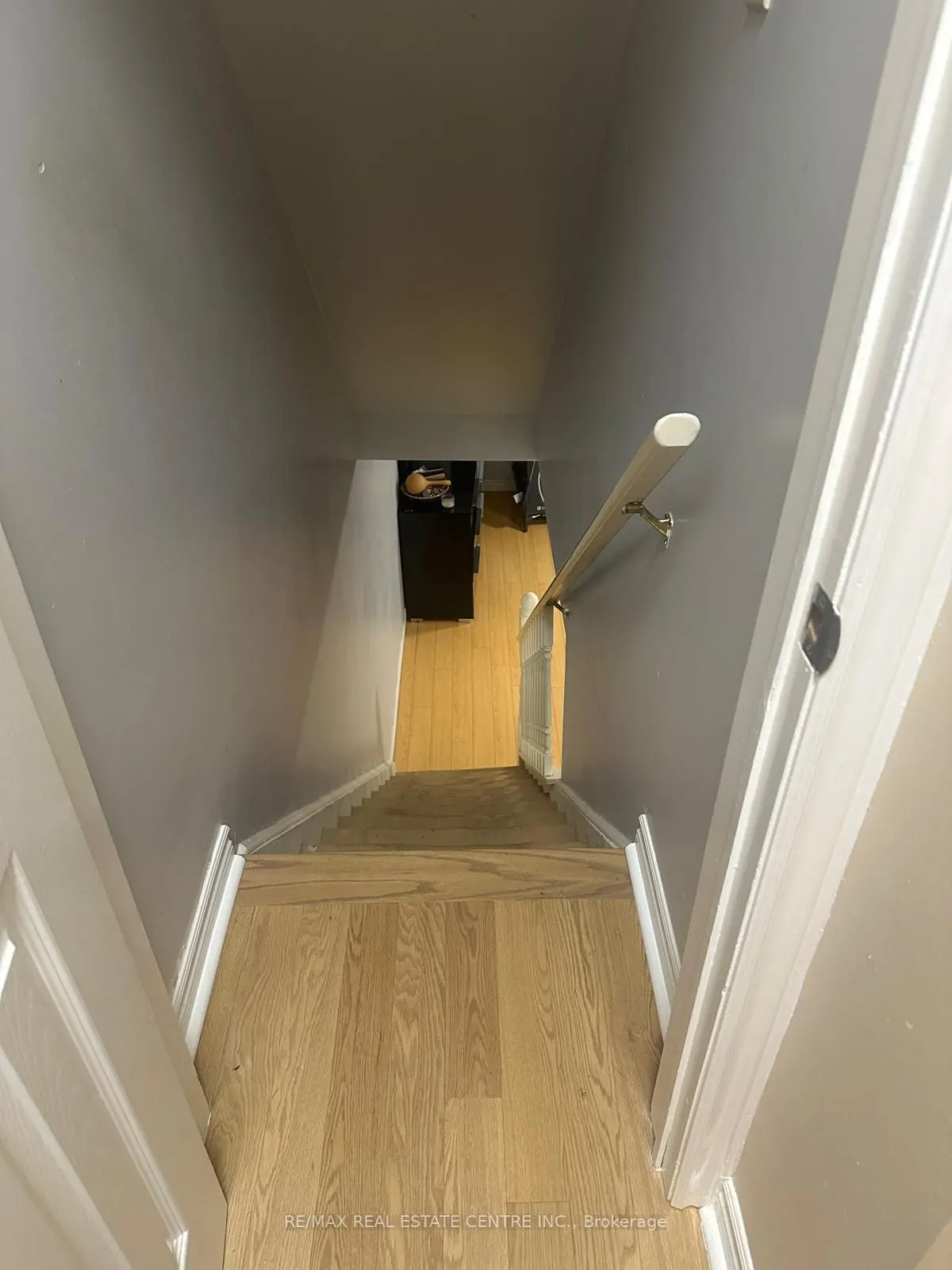 6 Ray Avenue