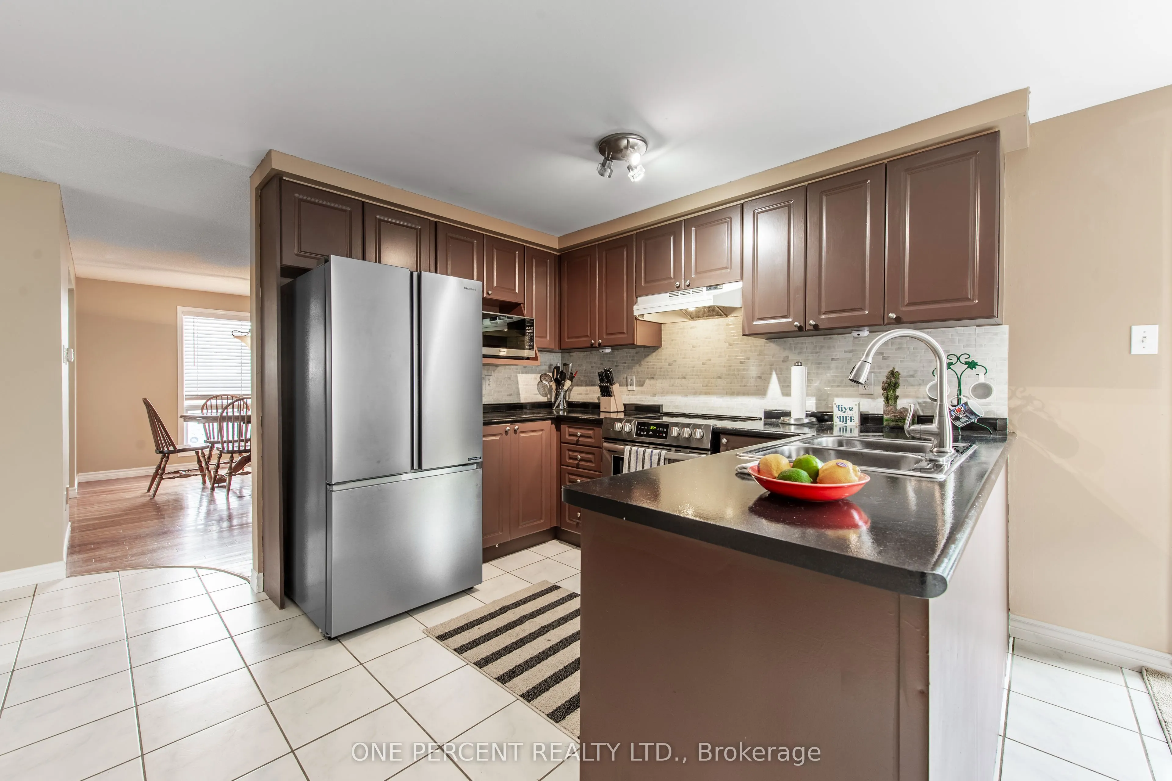 240 Walsh Crescent
